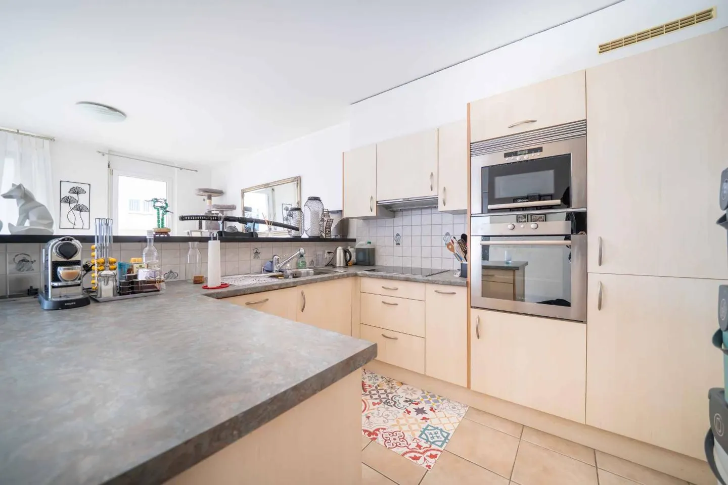 Appartement avec 4.5 pièces, à 10 minutes à pied du bord du lac - Photo 3 sur 11