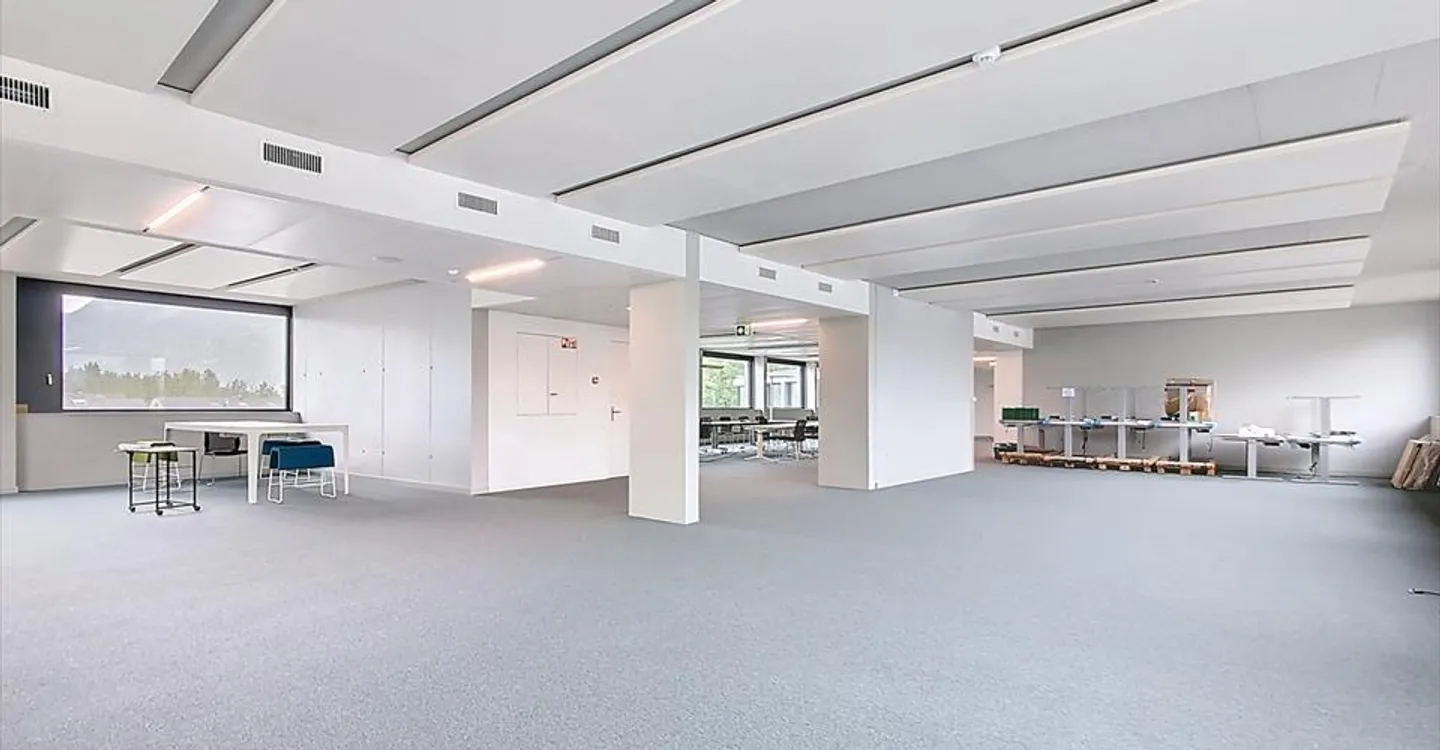 Mischgenutztes Gebäude mieten - Foto 2 von 6