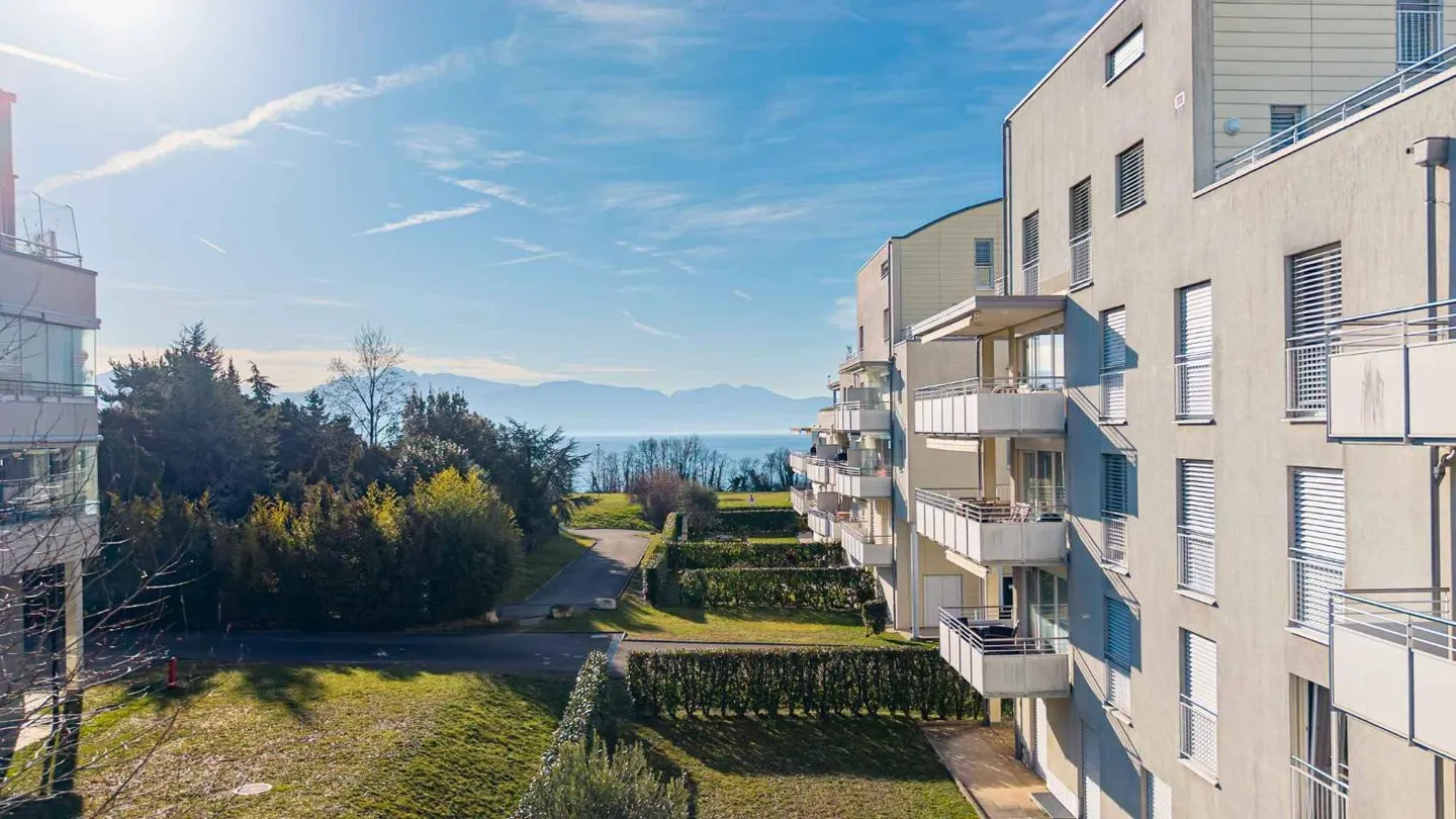 Appartement avec 4.5 pièces, à 10 minutes à pied du bord du lac - Photo 10 sur 11