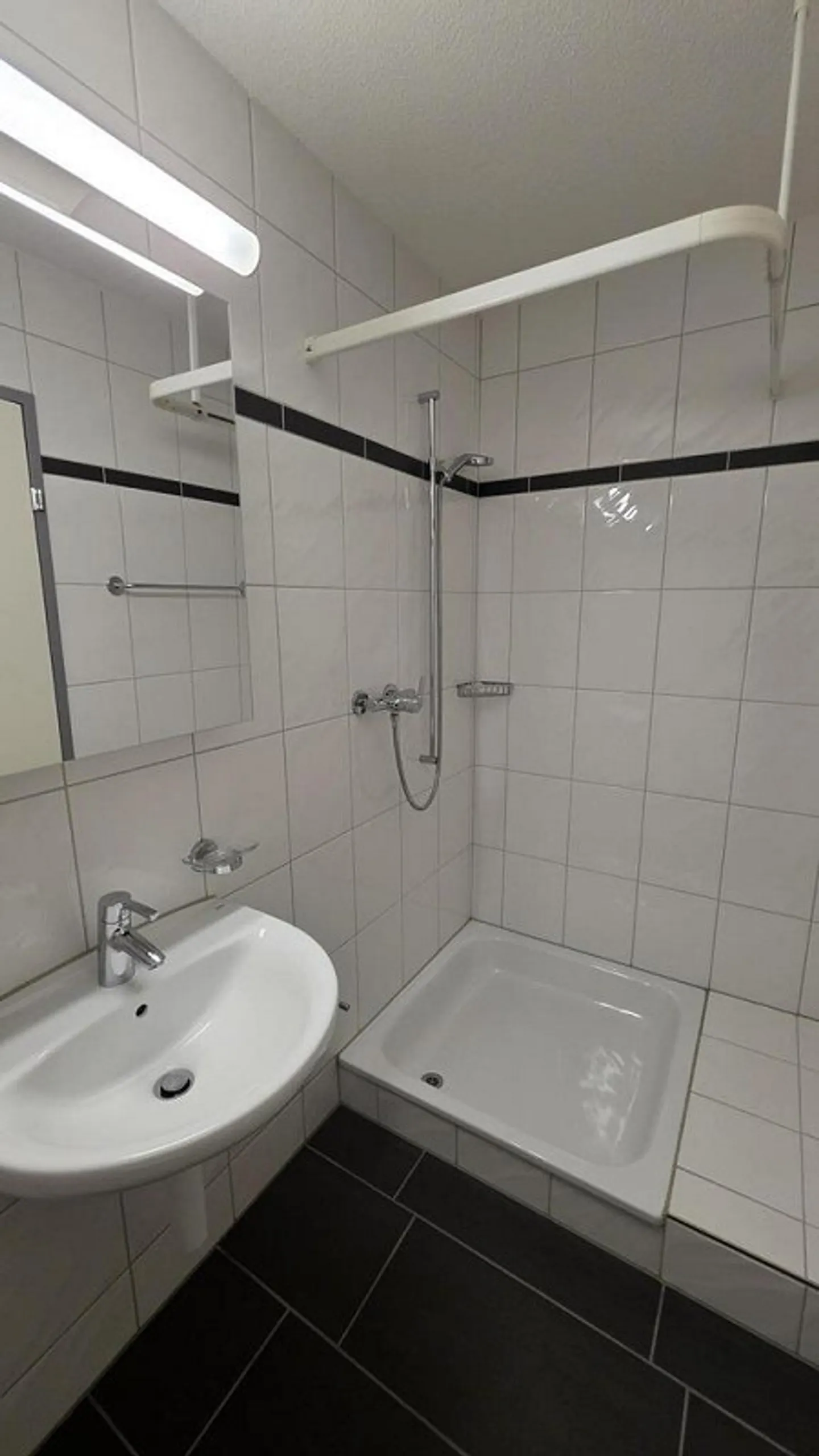 Ampio appartamento di 5,5 stanze con area salotto privata - Foto 9 di 12