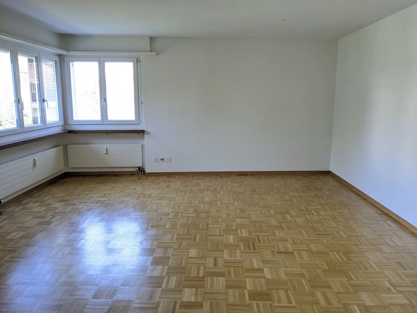 Spacious 2-room apartment in a quiet green location close to the village center - Photo 7 of 10