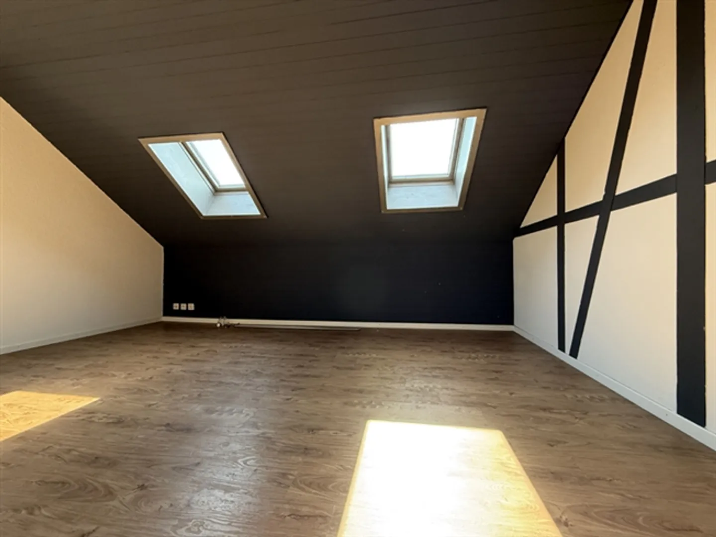 Attractive multi-family house in a central location in Biel - Photo 9 of 9