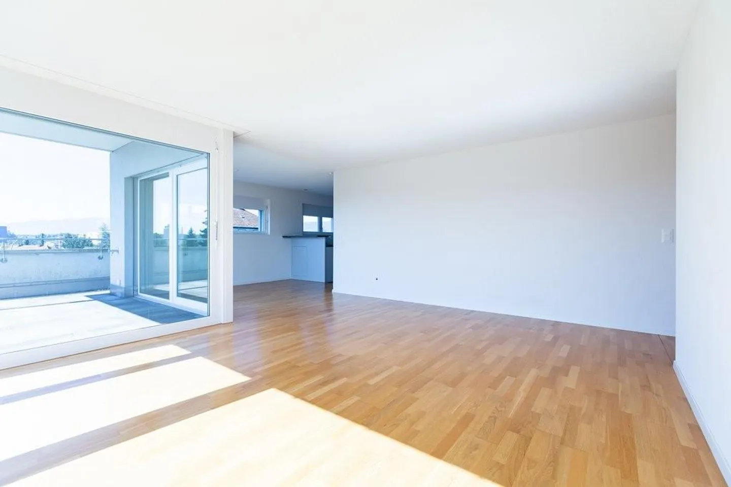 Beautiful, modern 4.5-room penthouse apartment in Herzogenbuchsee - Photo 3 of 12
