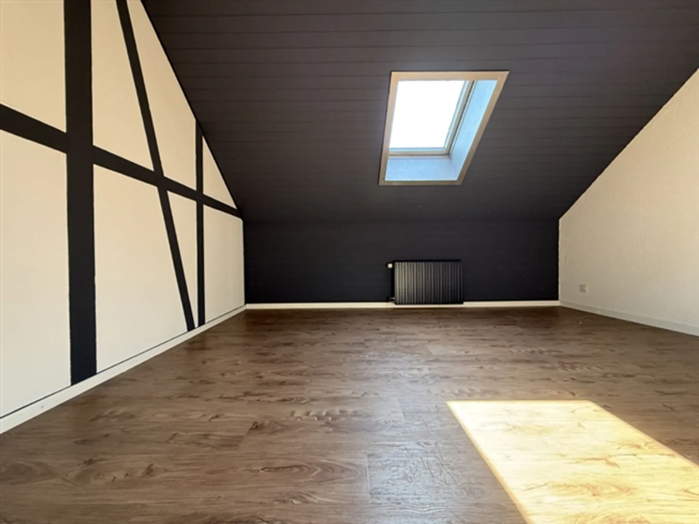 Attractive multi-family house in a central location in Biel - Photo 8 of 9