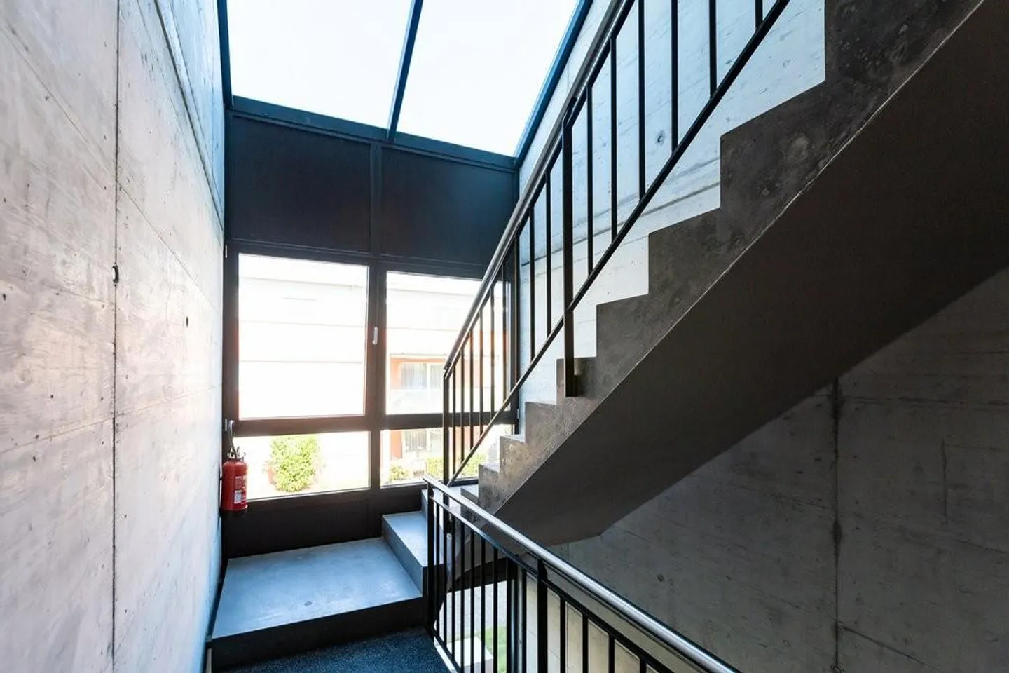 Beautiful, modern 4.5-room penthouse apartment in Herzogenbuchsee - Photo 11 of 12