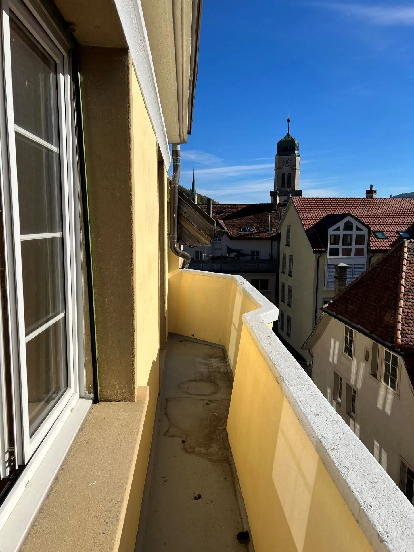 3,5 camere molto luminose con balcone affascinante - Foto 1 di 13