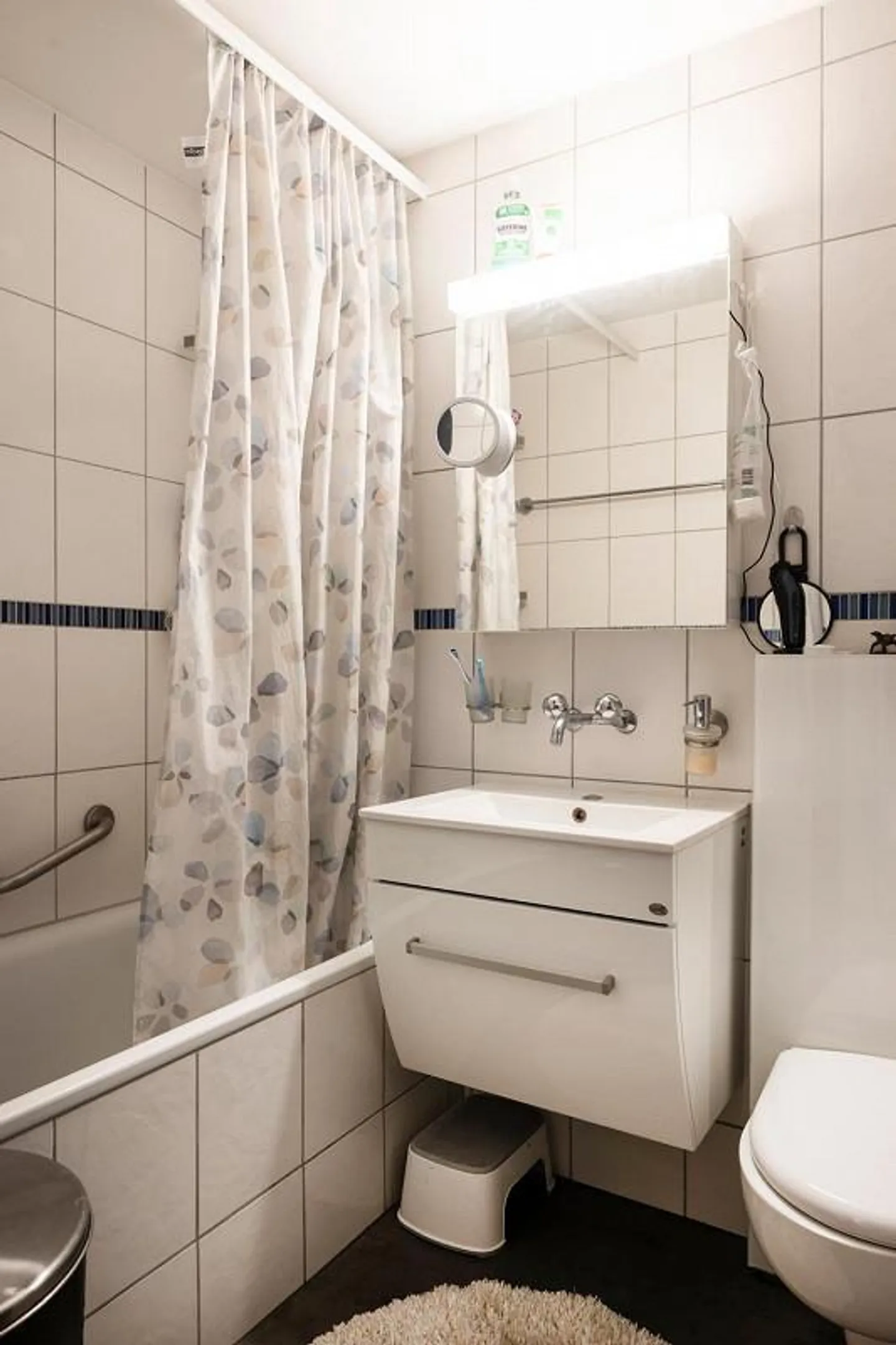 Espace commercial et appartement de 4,5 pièces à acquérir ensemble - Photo 8 sur 11