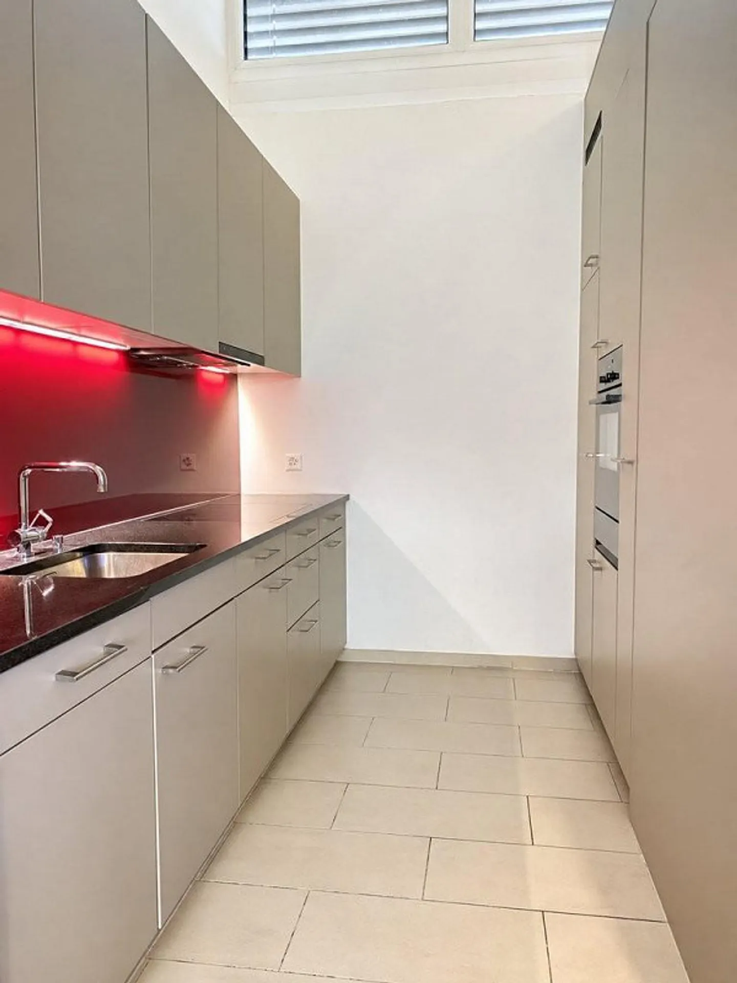 Appartamento duplex di 4,5 locali a Dietikon - Foto 3 di 11