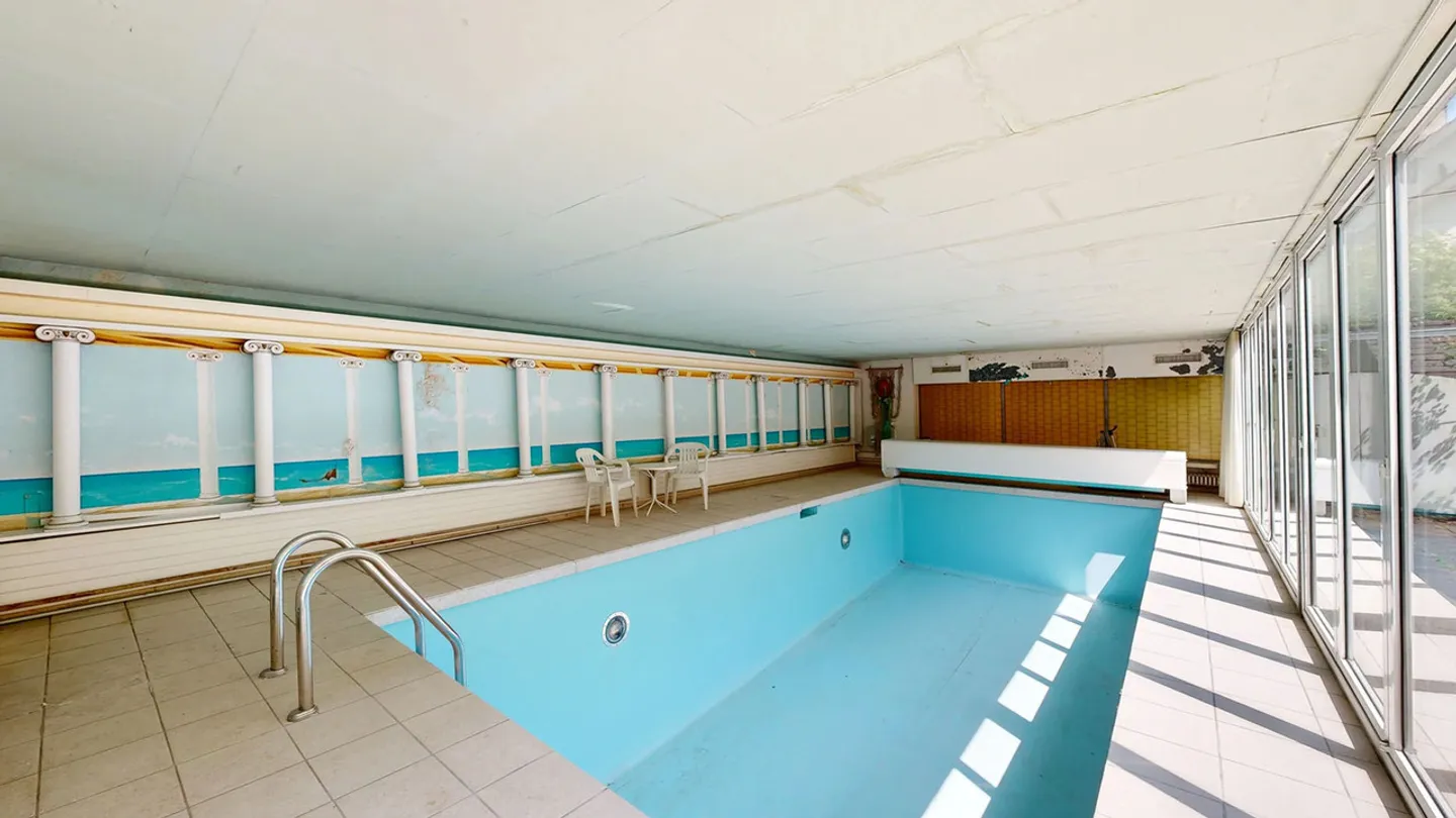 Villa con studio medico e piscina in posizione privilegiata - Foto 26 di 29