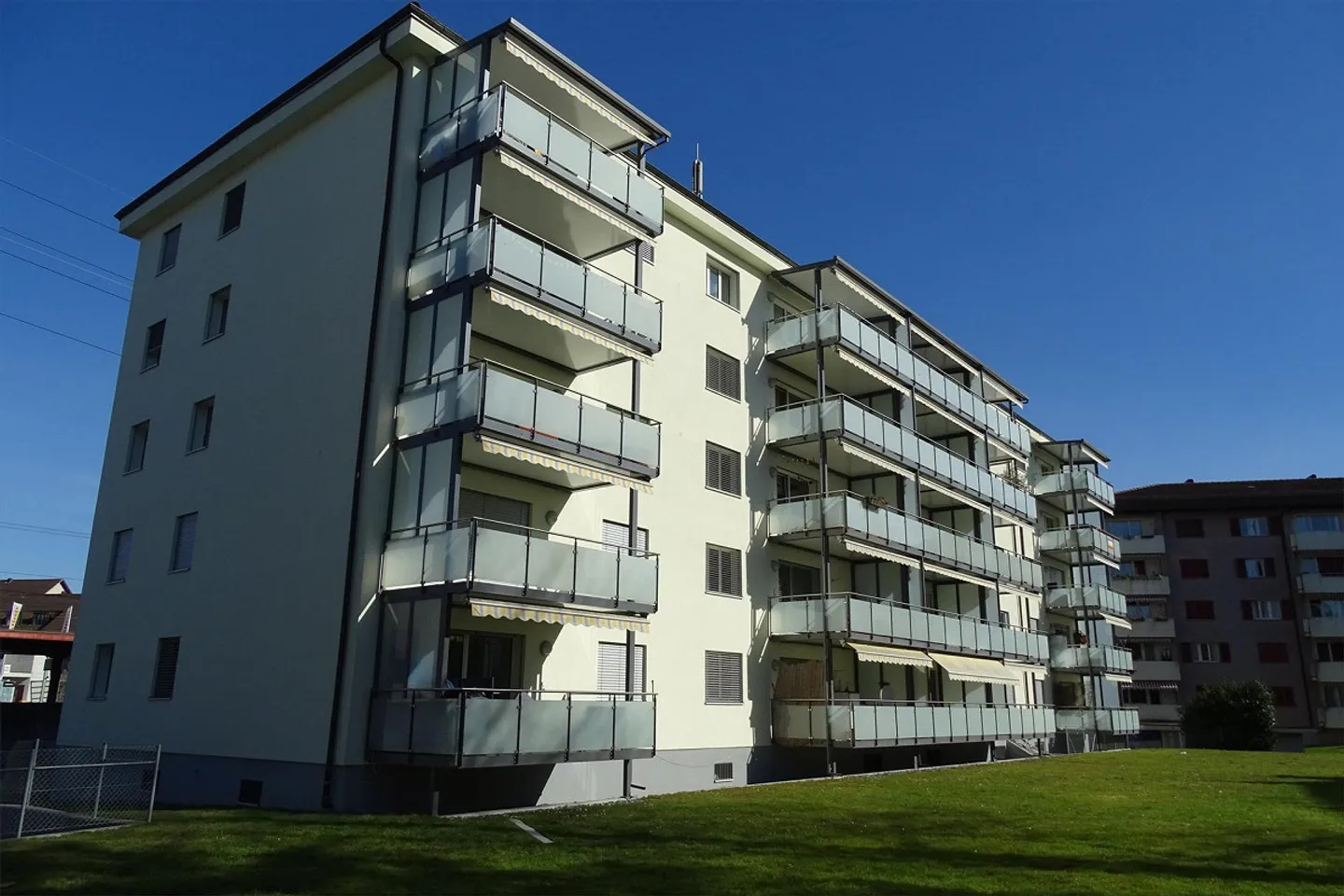 Appartement 4.0 pièces à Schwerzenbach - Photo 1 sur 9