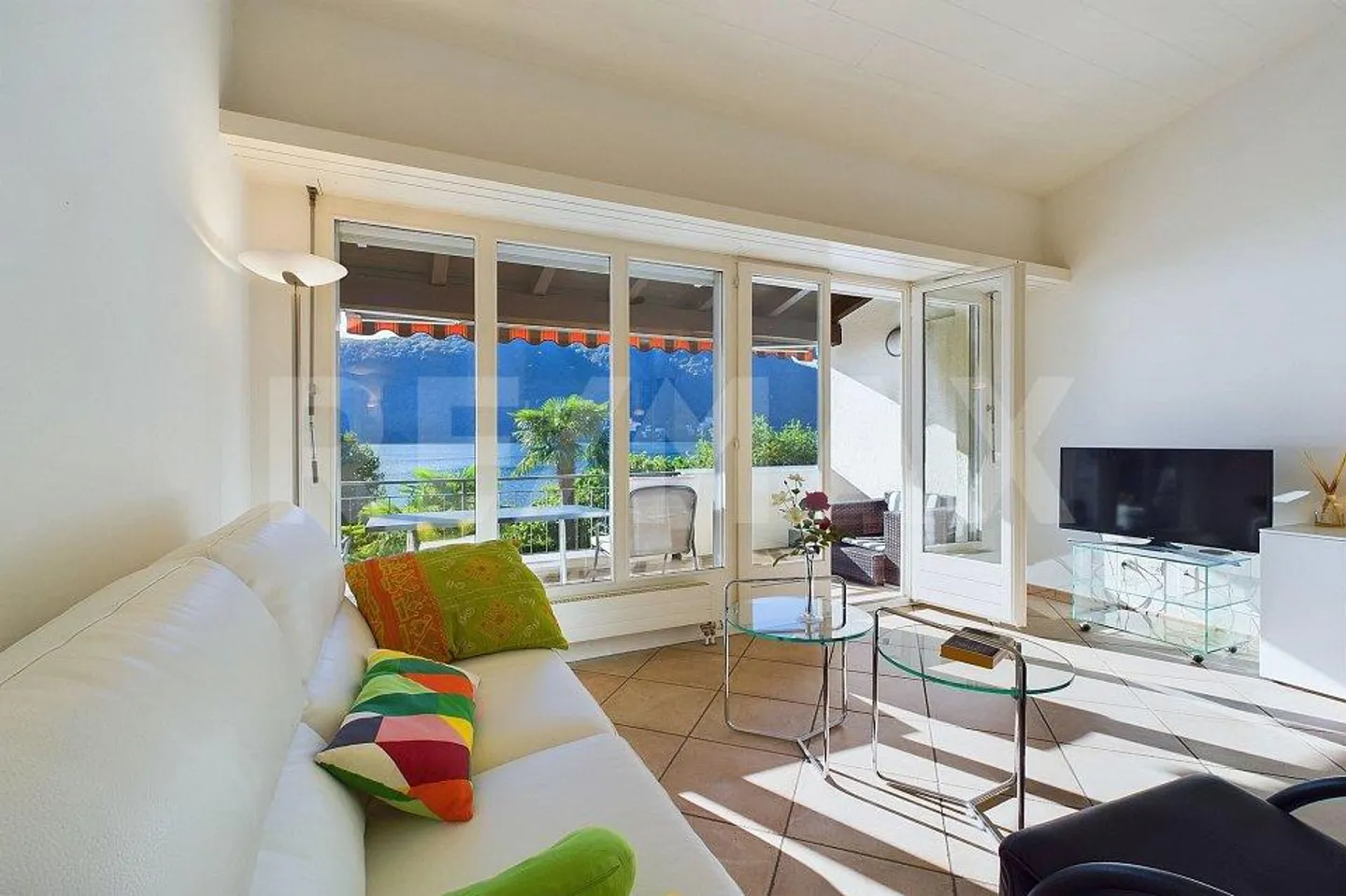 Arbostora - Sensational lakeside pearl in the front row - Photo 3 of 13