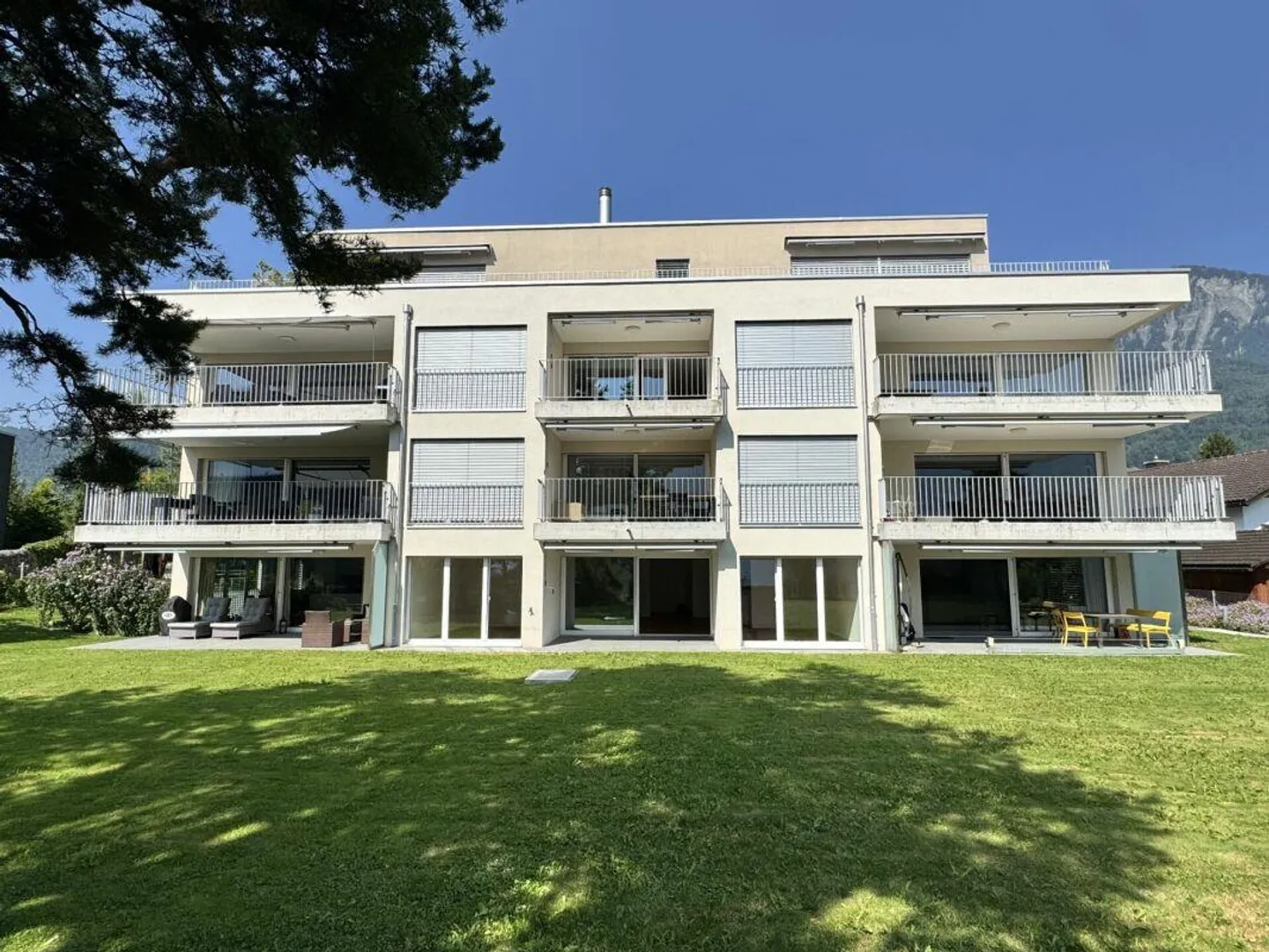 Your new home in the Grisons, modern apartment with mountain view - Photo 1 of 5