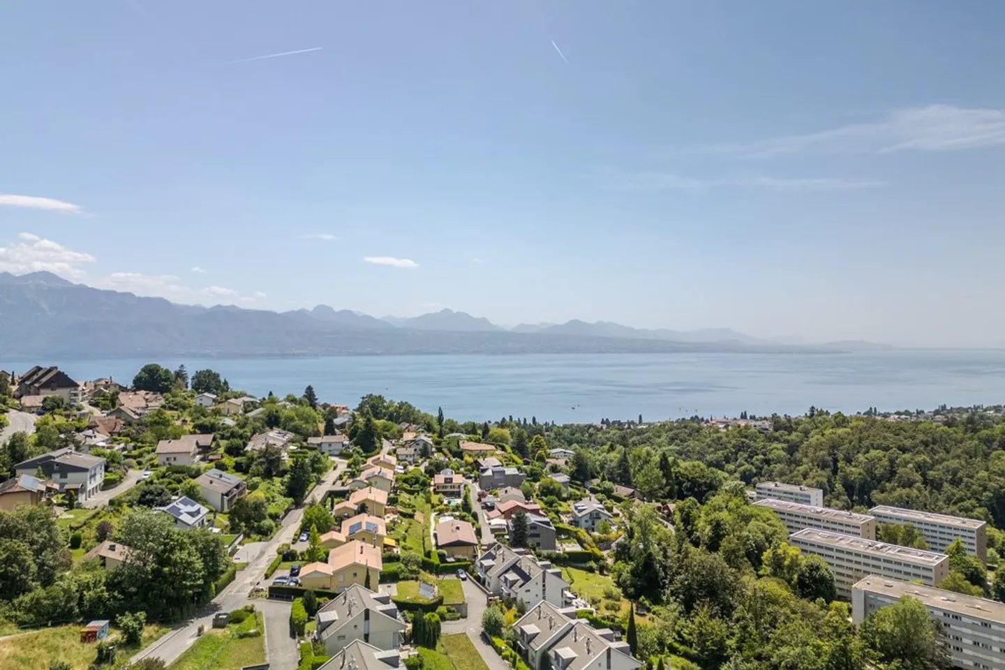 Wunderschöne Wohnung mit Terrasse und Seeblick - Foto 1 von 9