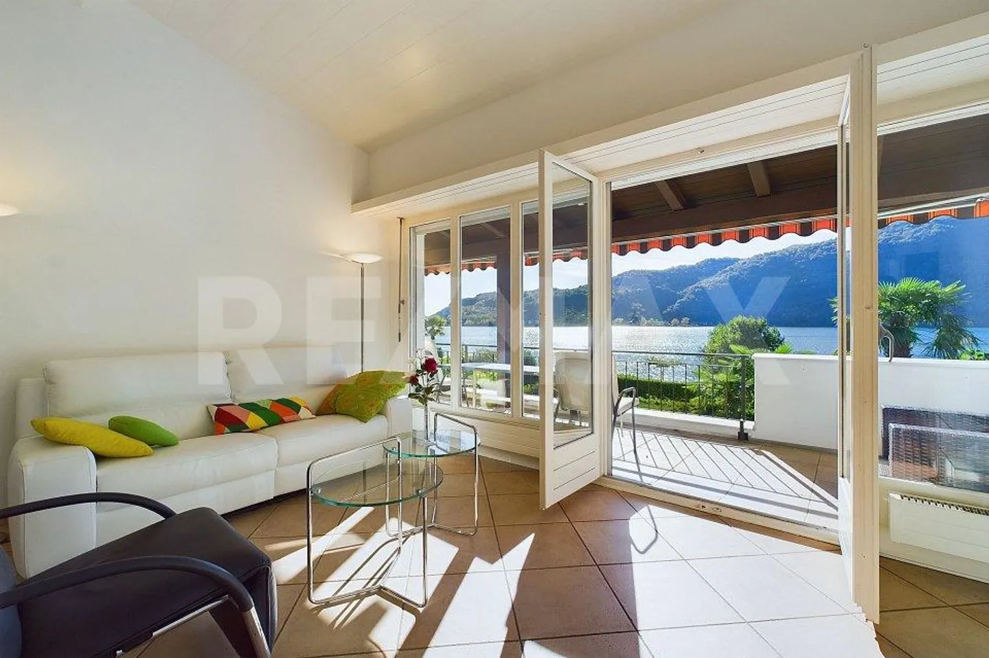 Arbostora - Sensational lakeside pearl in the front row - Photo 11 of 13