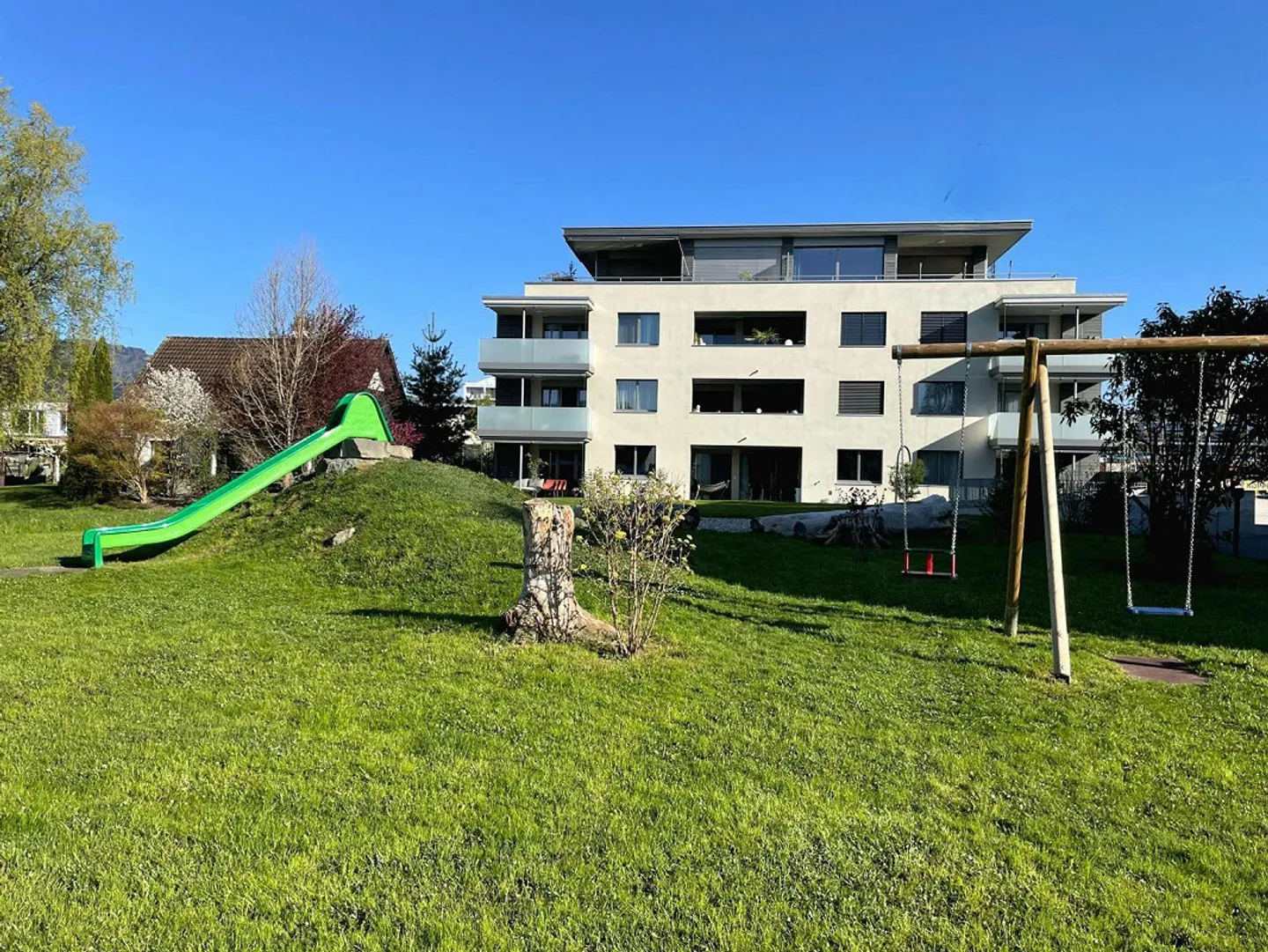 Appartement de 3,5 pièces au rez-de-chaussée dans le meilleur emplacement - Photo 9 sur 9