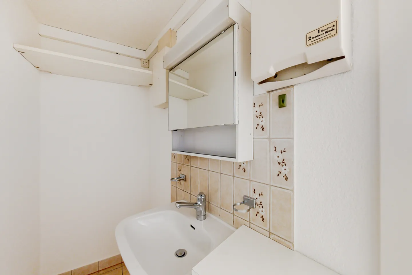 In the middle of the Neustadt - Photo 9 of 10