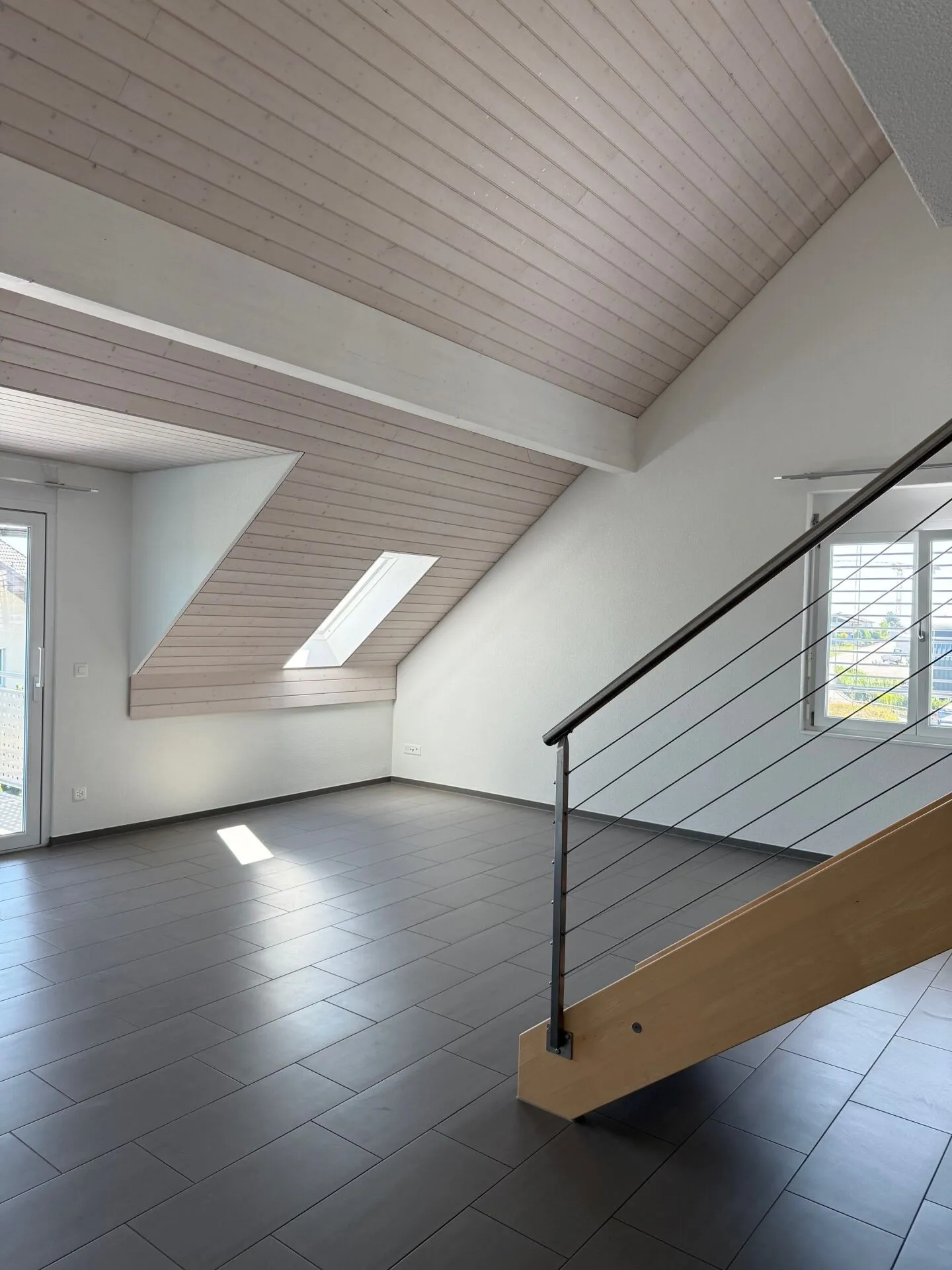 Bellissimo appartamento duplex di 5,5 locali a Oberbipp (1 posto auto sotterraneo incluso!) - Foto 2 di 9