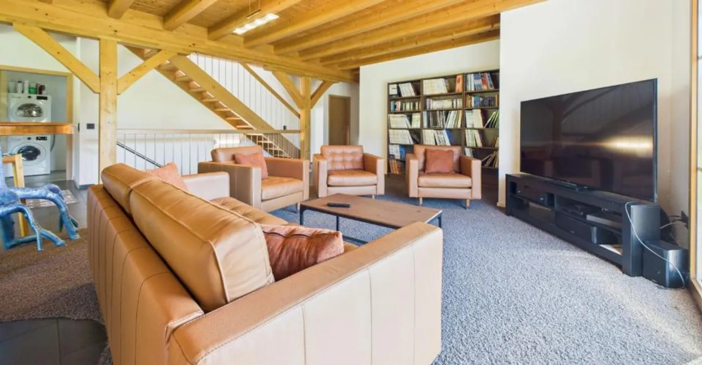 Hochwertige Wohngemeinschaft in einem Einfamilienhaus mit Garten und Pool - Foto 5 von 12