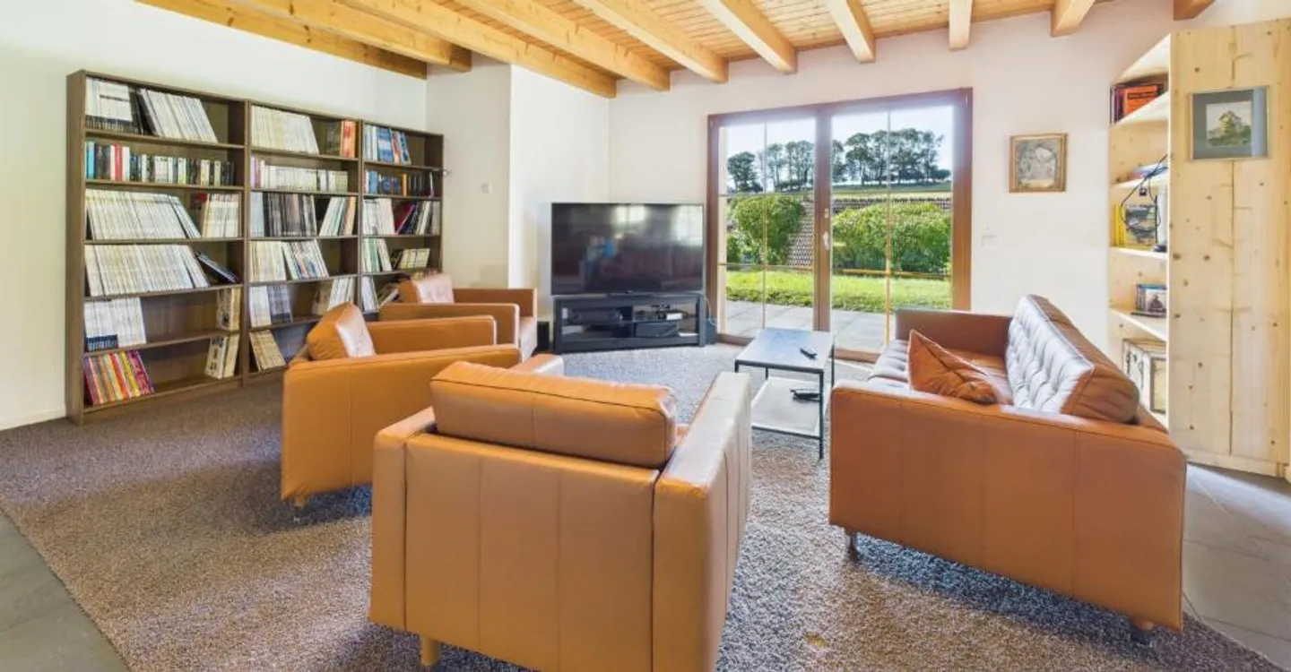 Hochwertige Wohngemeinschaft in einem Einfamilienhaus mit Garten und Pool - Foto 6 von 12