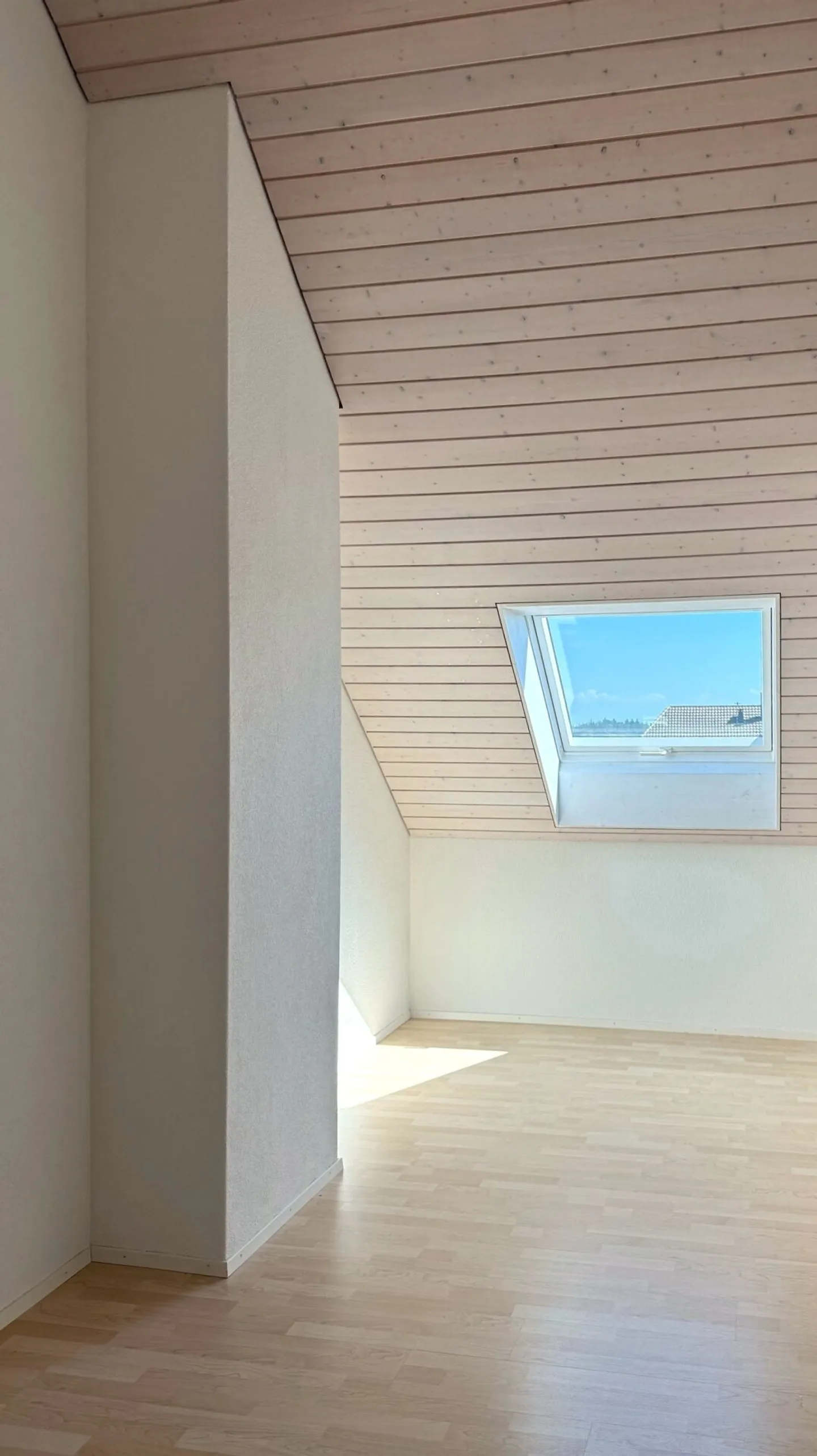 Bellissimo appartamento duplex di 5,5 locali a Oberbipp (1 posto auto sotterraneo incluso!) - Foto 7 di 9