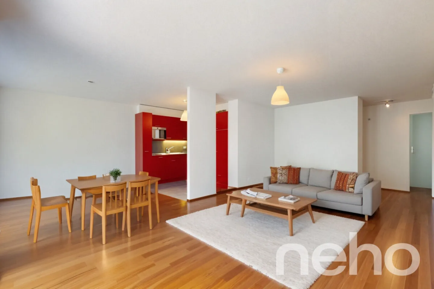 Gelegenheit in Clarens: 4,5 Zimmer ideal für Familie oder Investor - Foto 2 von 11