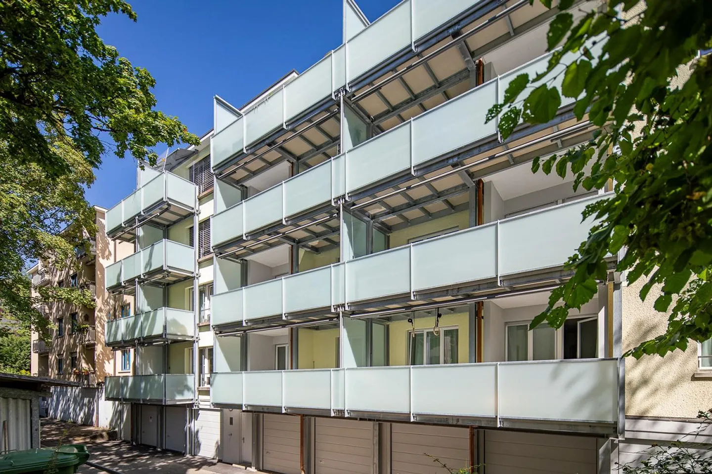 Appartement rénové de 4,5 pièces à louer au Loryplatz ! - Photo 1 sur 12