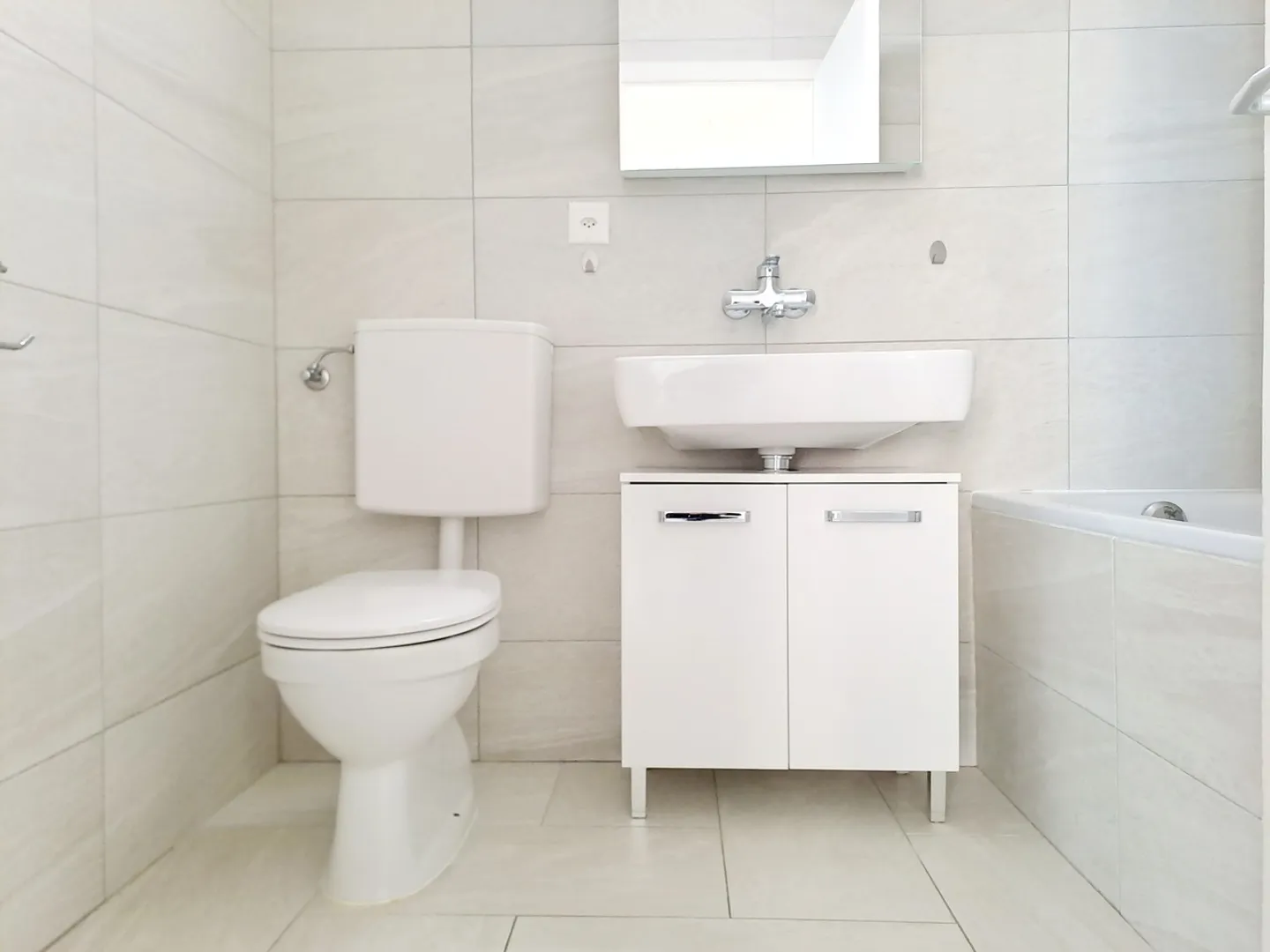 N8 - BOVERIE 6, Appartement de 3.5 pièces au centre de la ville  - Foto 6 di 8