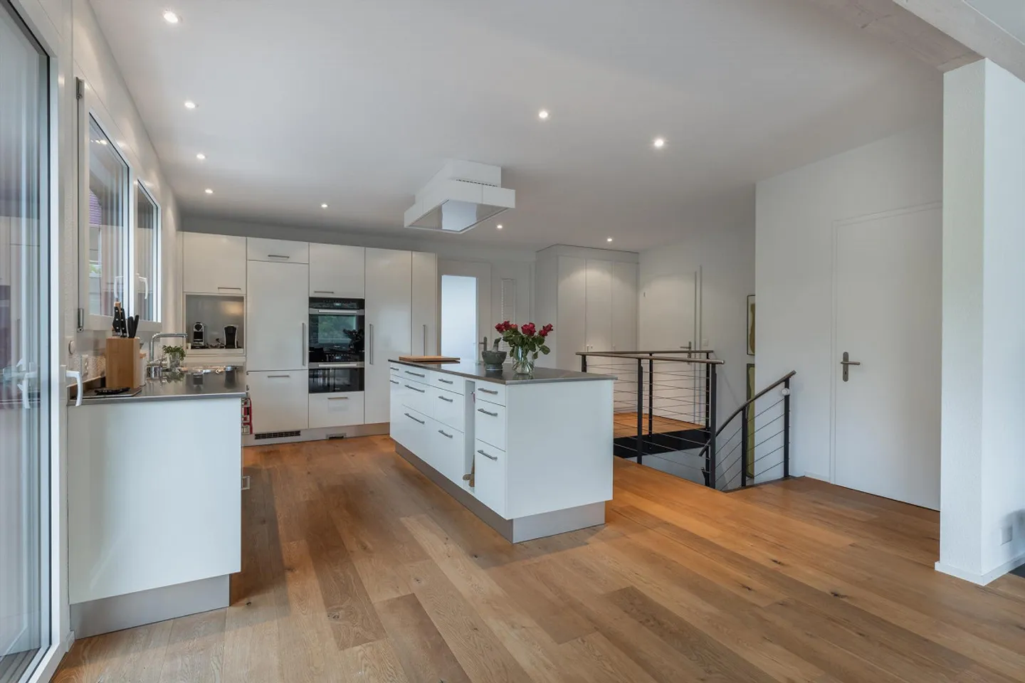 Modern 5.5-room semi-detached house with mountain view in Dallenwil - Photo 4 of 12