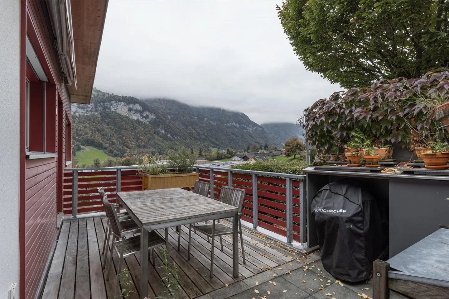 Modern 5.5-room semi-detached house with mountain view in Dallenwil - Photo 8 of 12