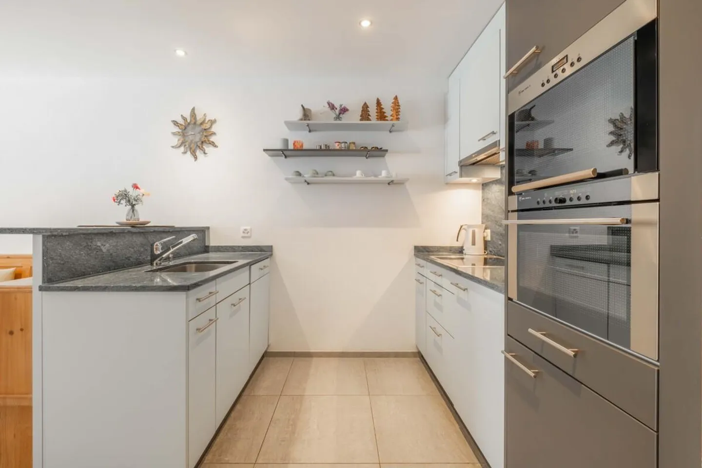 Valbella: Appartamento per vacanze con vista sulle montagne in posizione tranquilla - Foto 2 di 6