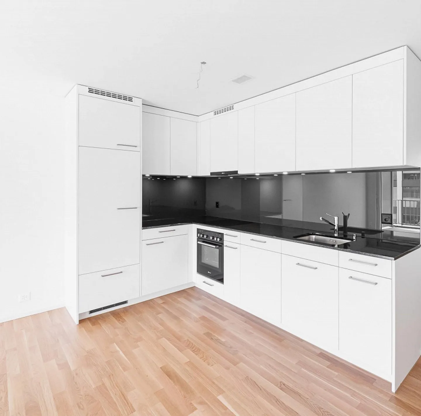 Moderne 2.5 Zimmerwohnung - Foto 2 von 7