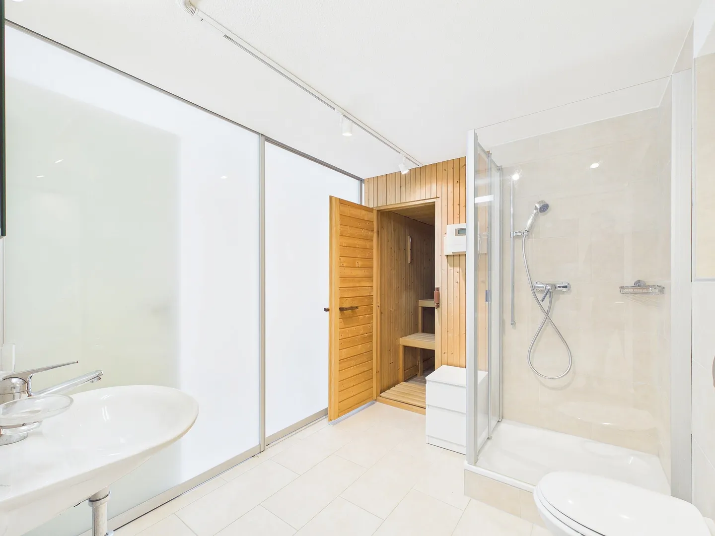 Casa di 6,5 stanze con grande giardino - Foto 9 di 13