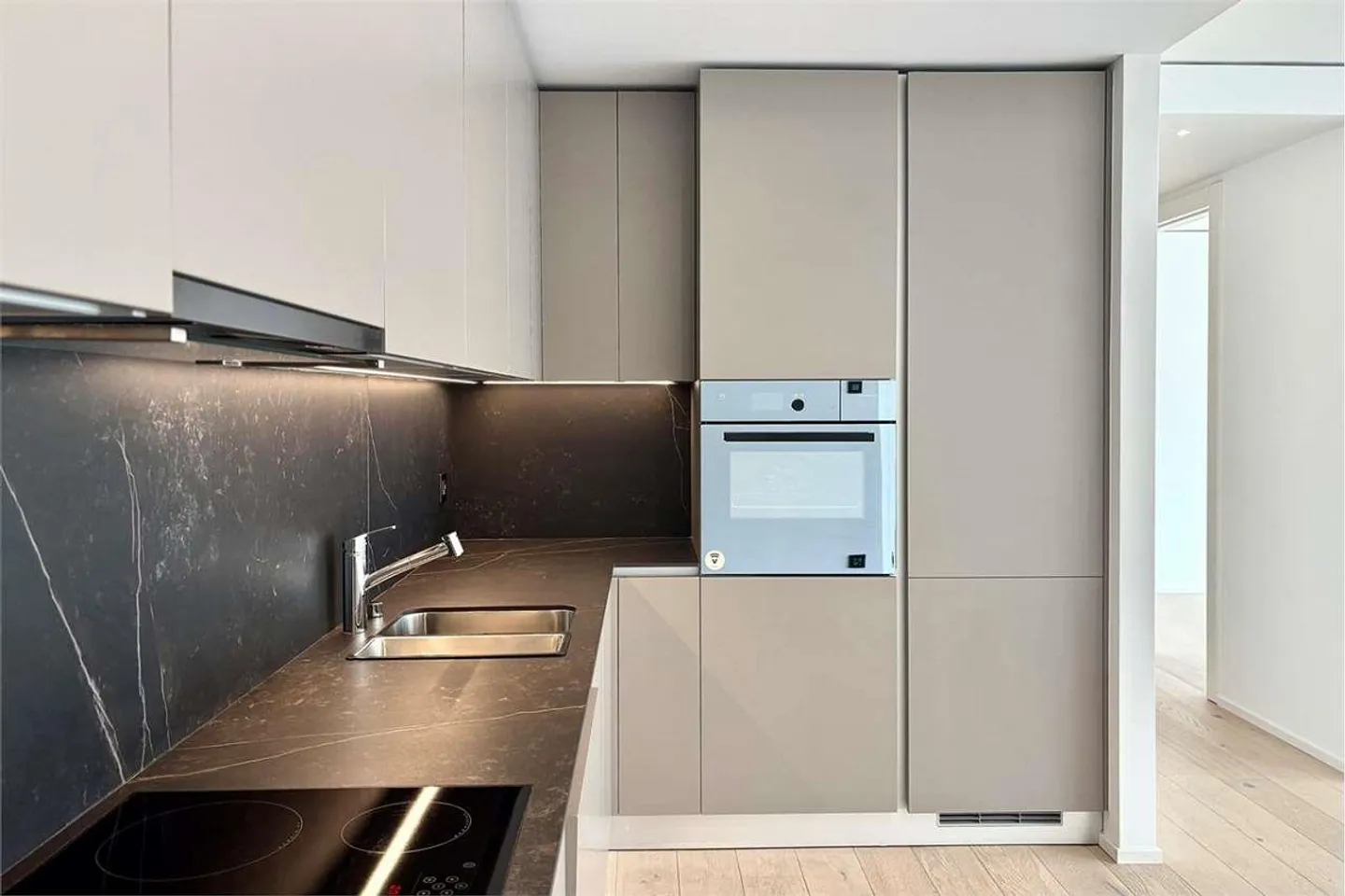 Appartamento moderno vicino al lago - Foto 4 di 13