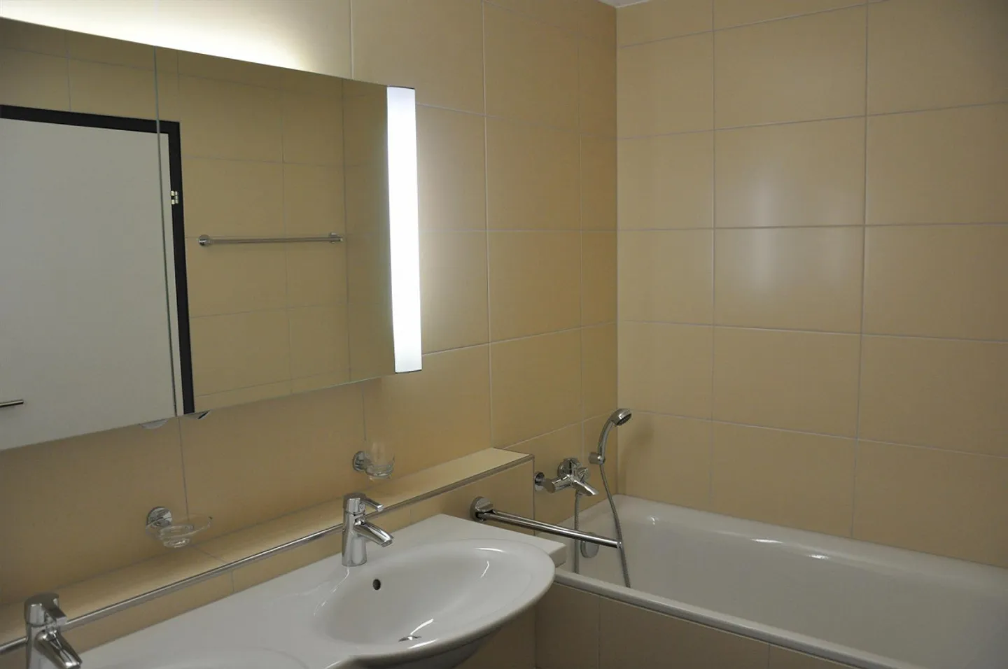 4.5 Room Apartment in the Center - Photo 11 of 13