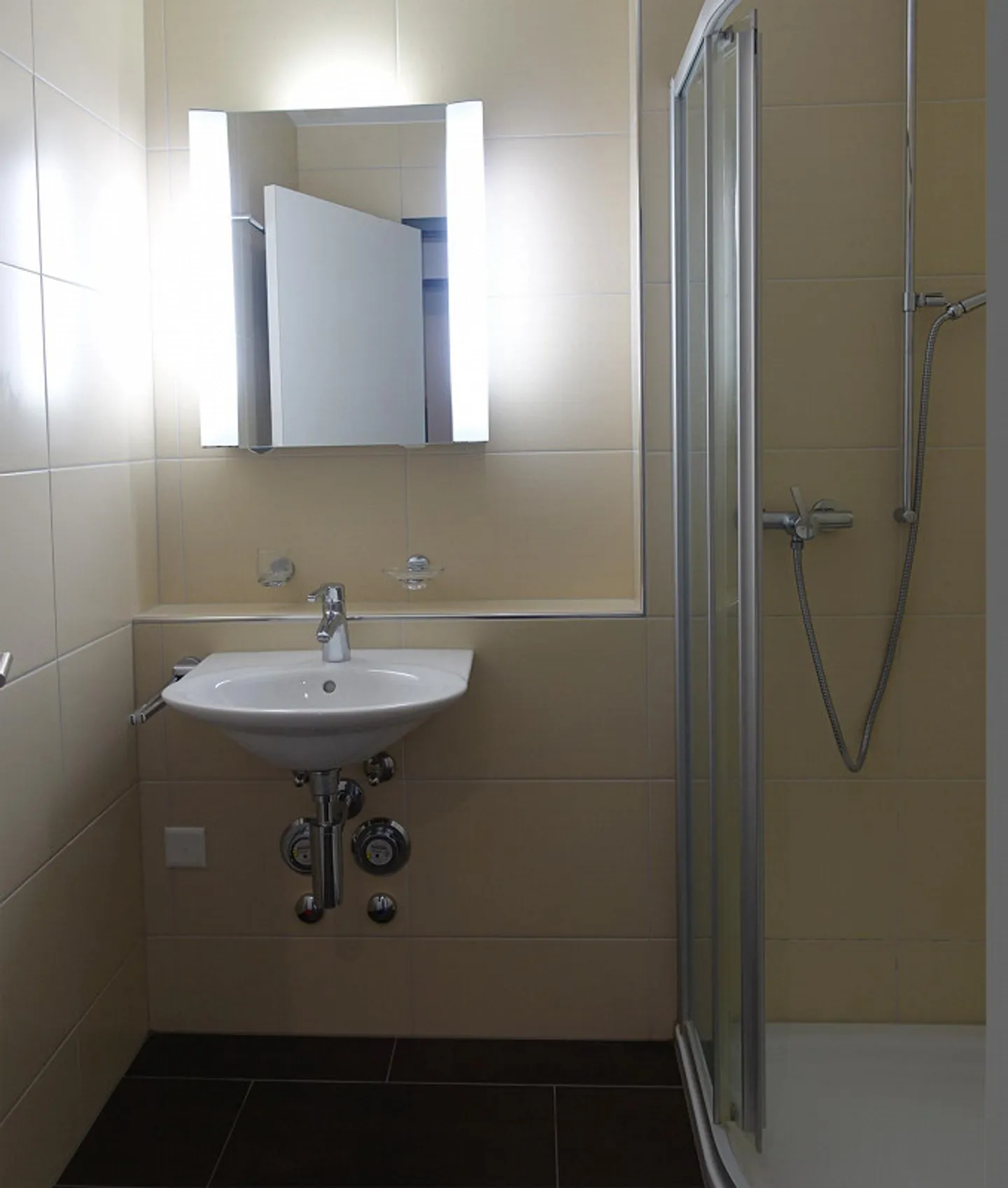 4.5 Room Apartment in the Center - Photo 12 of 13