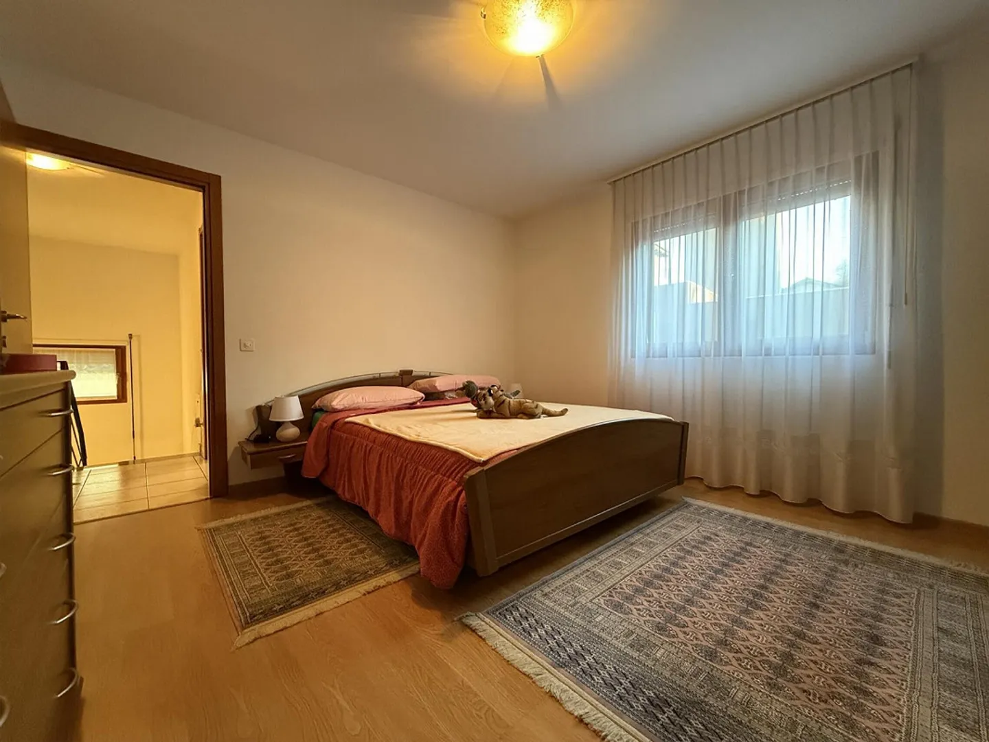 Geräumiges Duplex mit 4.5 Zimmern und Terrasse in Castel San Pietro - Foto 6 von 9