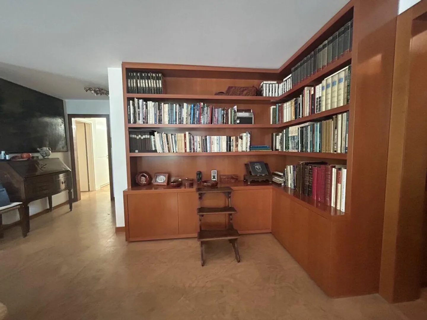 Elegant Apartment in Greenery - Photo 8 of 9