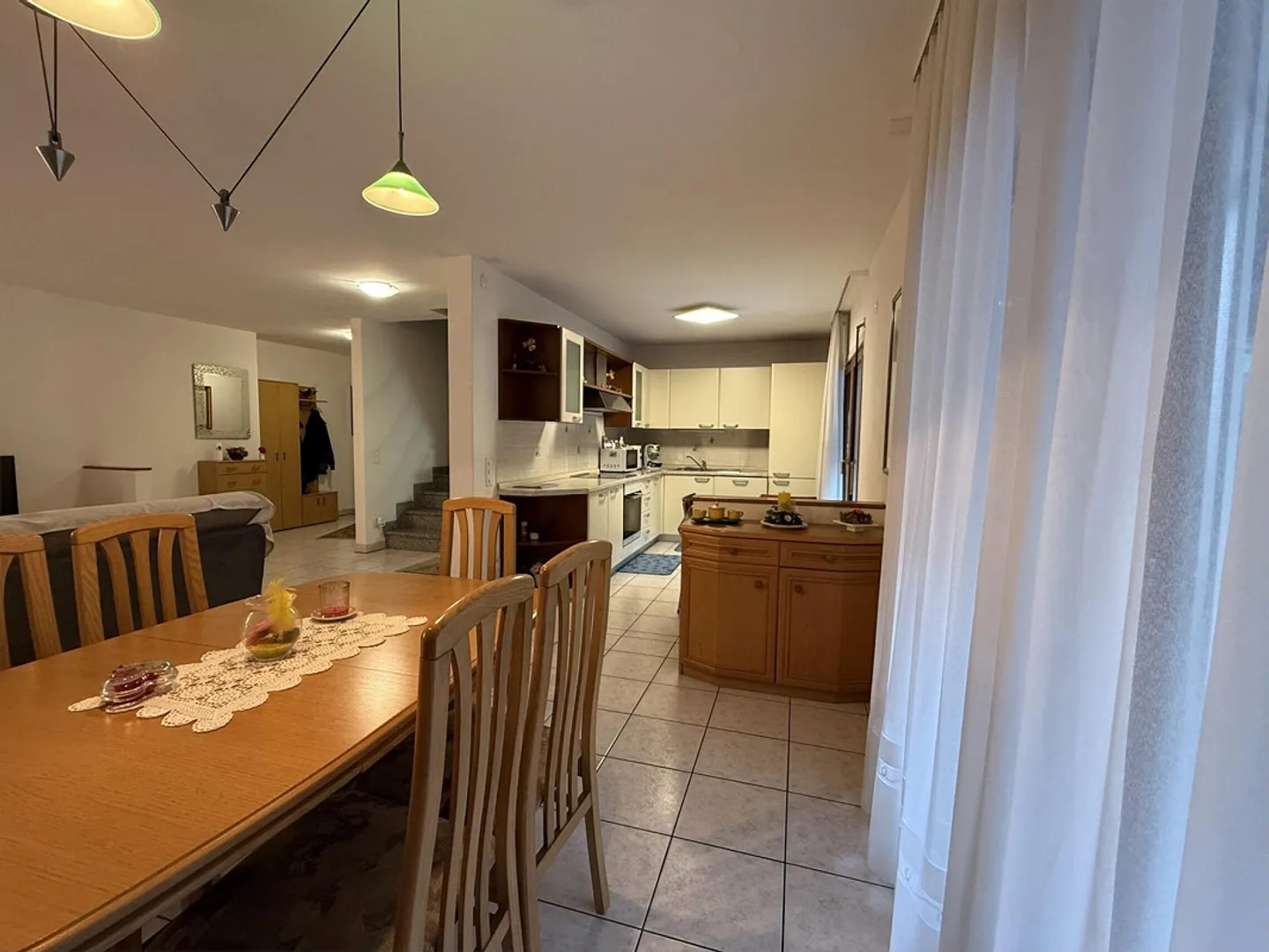 Geräumiges Duplex mit 4.5 Zimmern und Terrasse in Castel San Pietro - Foto 4 von 9