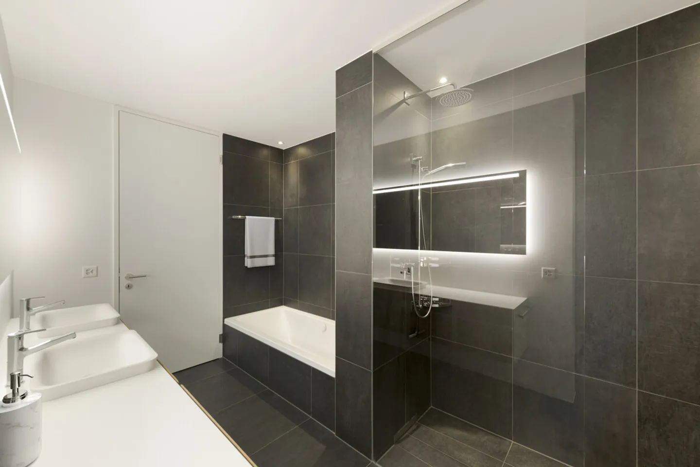 Elegante 4.5-Zimmer-Wohnung in Zürich - Foto 6 von 7