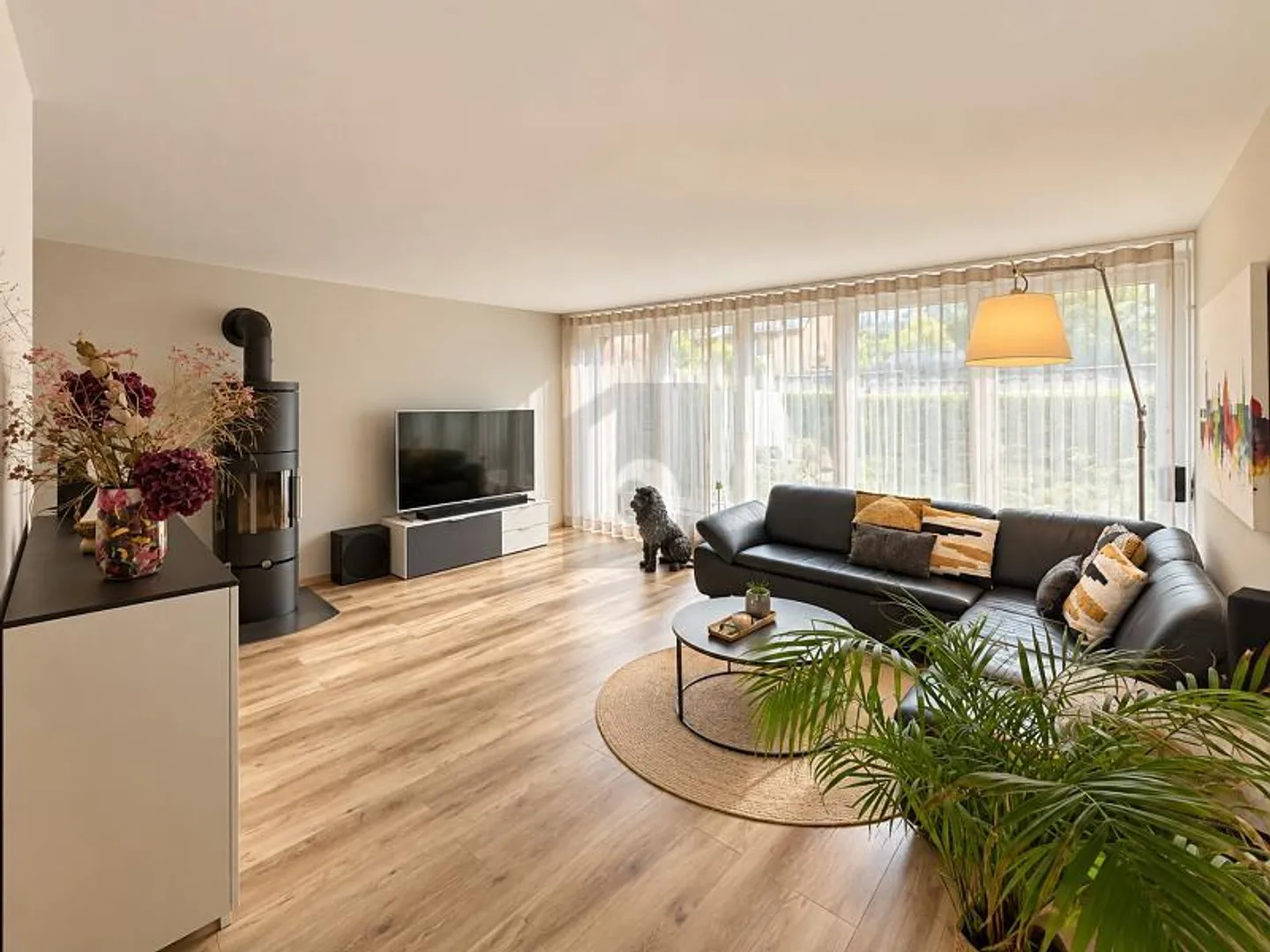 MODERNE & FAMILIALE AVEC GRAND ESPACE DE SEJOUR - Photo 2 sur 6