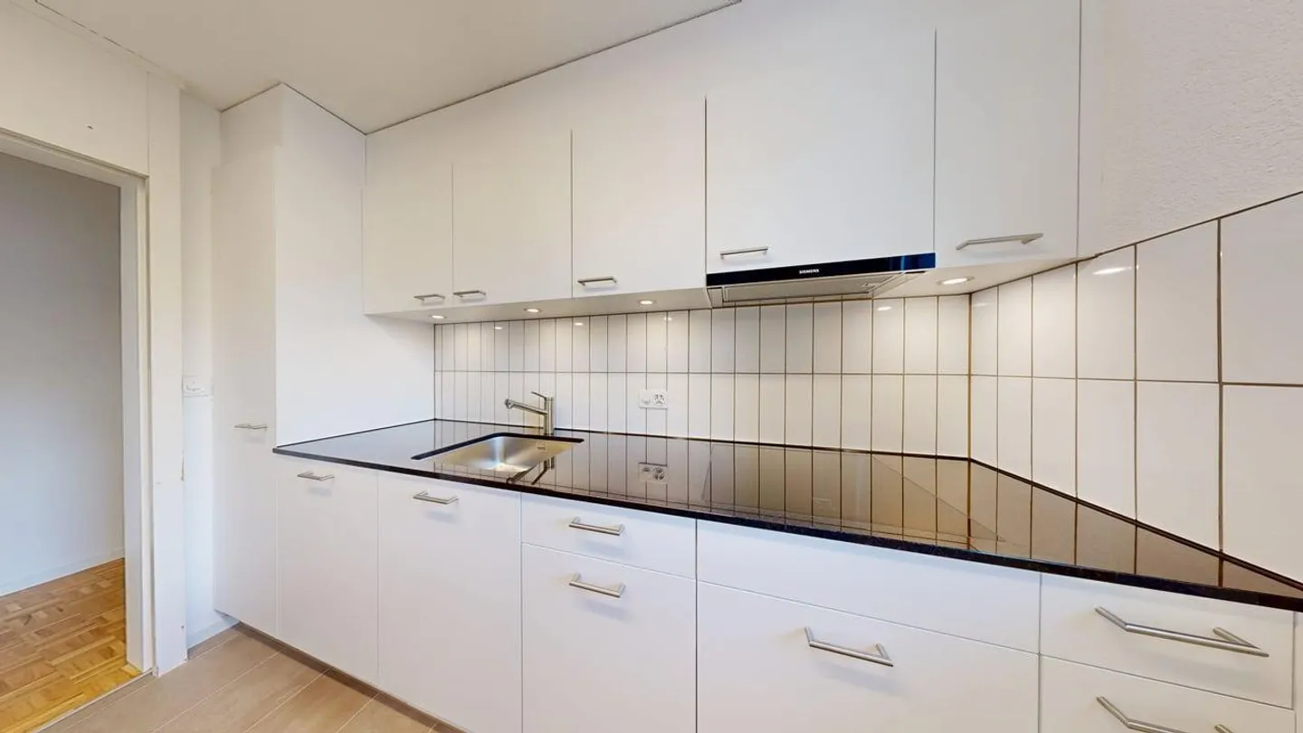 Time for a new home - freshly renovated 4.5 room apartments - Photo 3 of 11