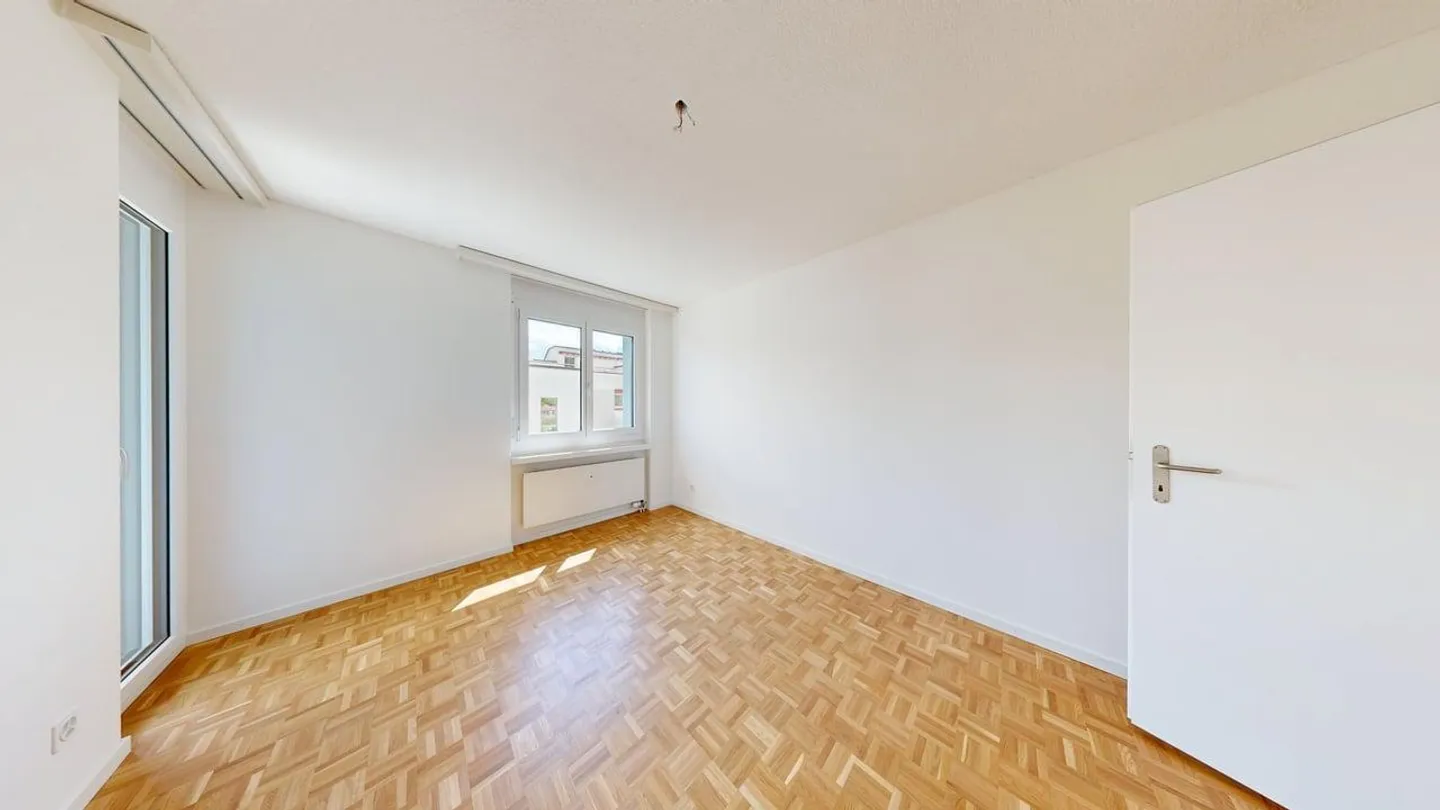 Time for a new home - freshly renovated 4.5 room apartments - Photo 8 of 11
