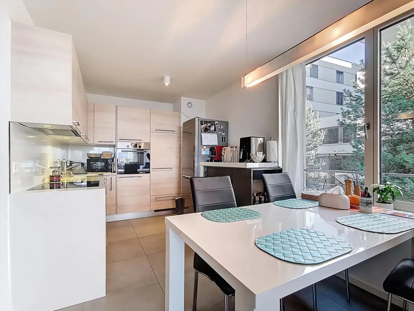 Pretty 3.5-Room Apartment in the Heart of Montreux - Photo 3 of 8