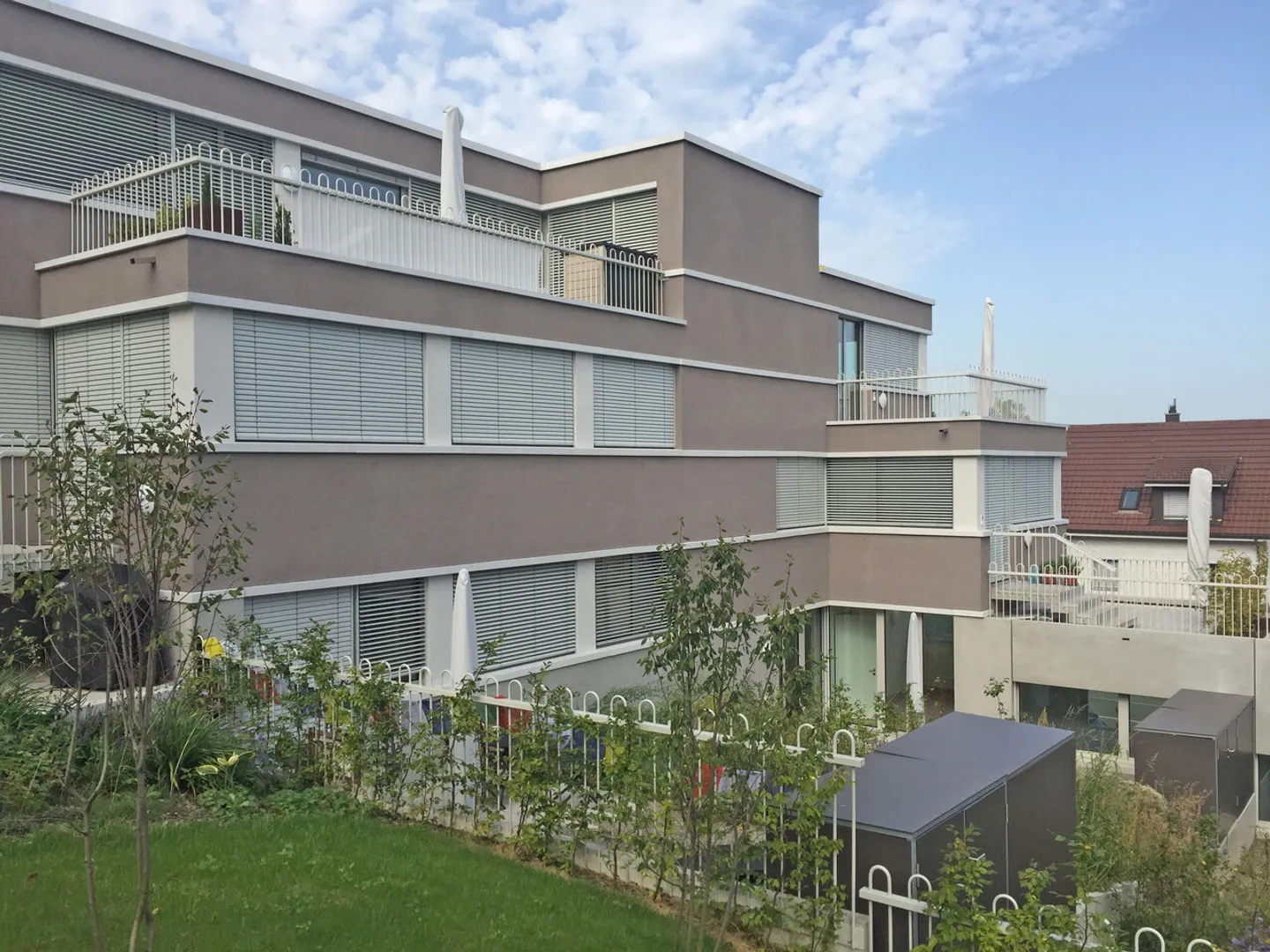 Appartement moderne au quartier résidentiel optimal - Photo 1 sur 11