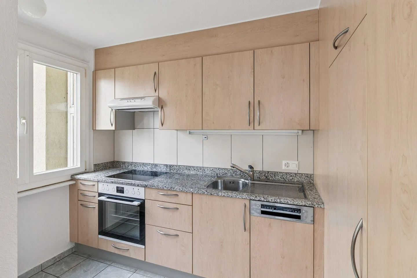 Balcon ensoleillé, vie moderne – votre nouvel appartement de 3,5 pièces à Aar - Photo 2 sur 9