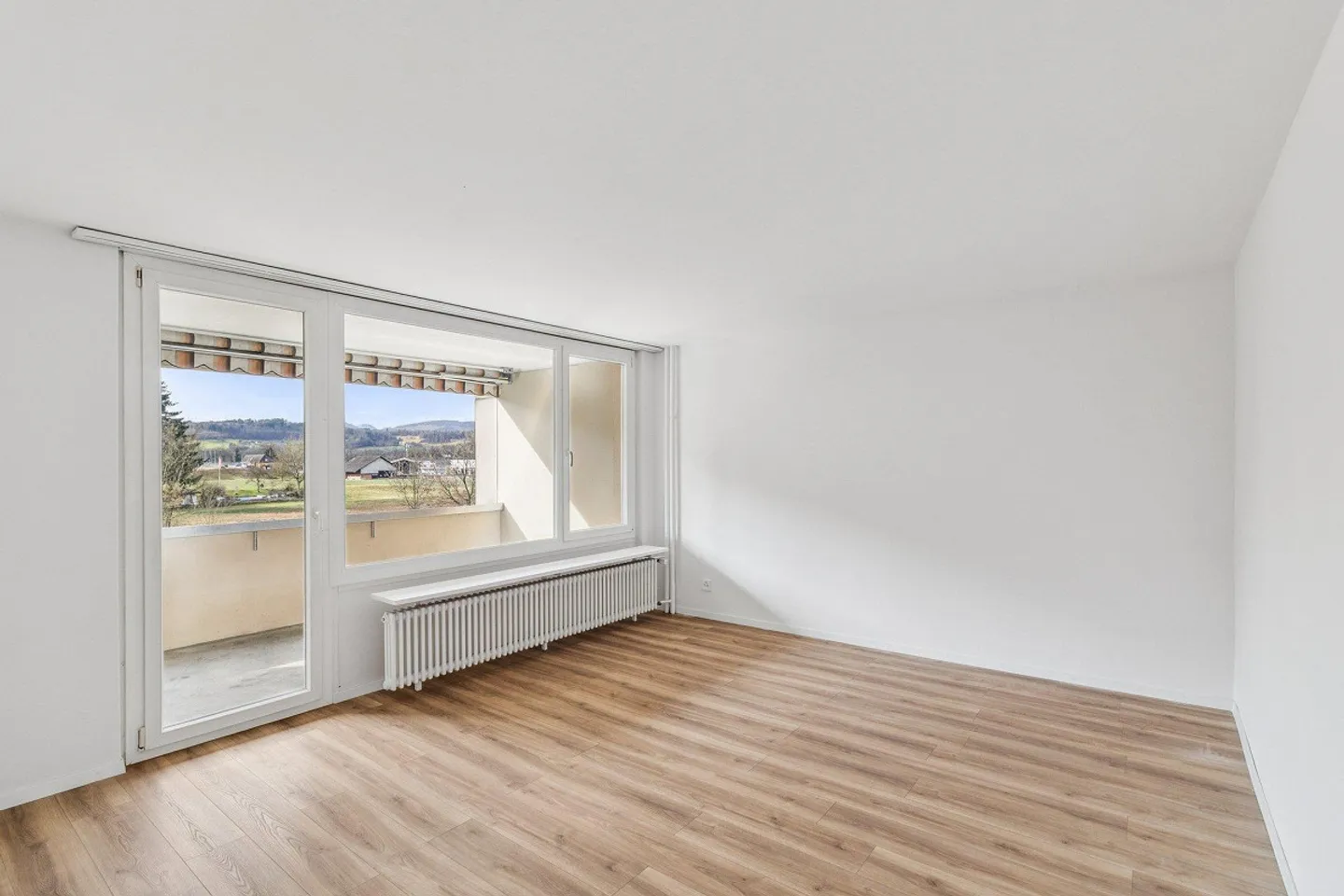 Balcon ensoleillé, vie moderne – votre nouvel appartement de 3,5 pièces à Aar - Photo 5 sur 9