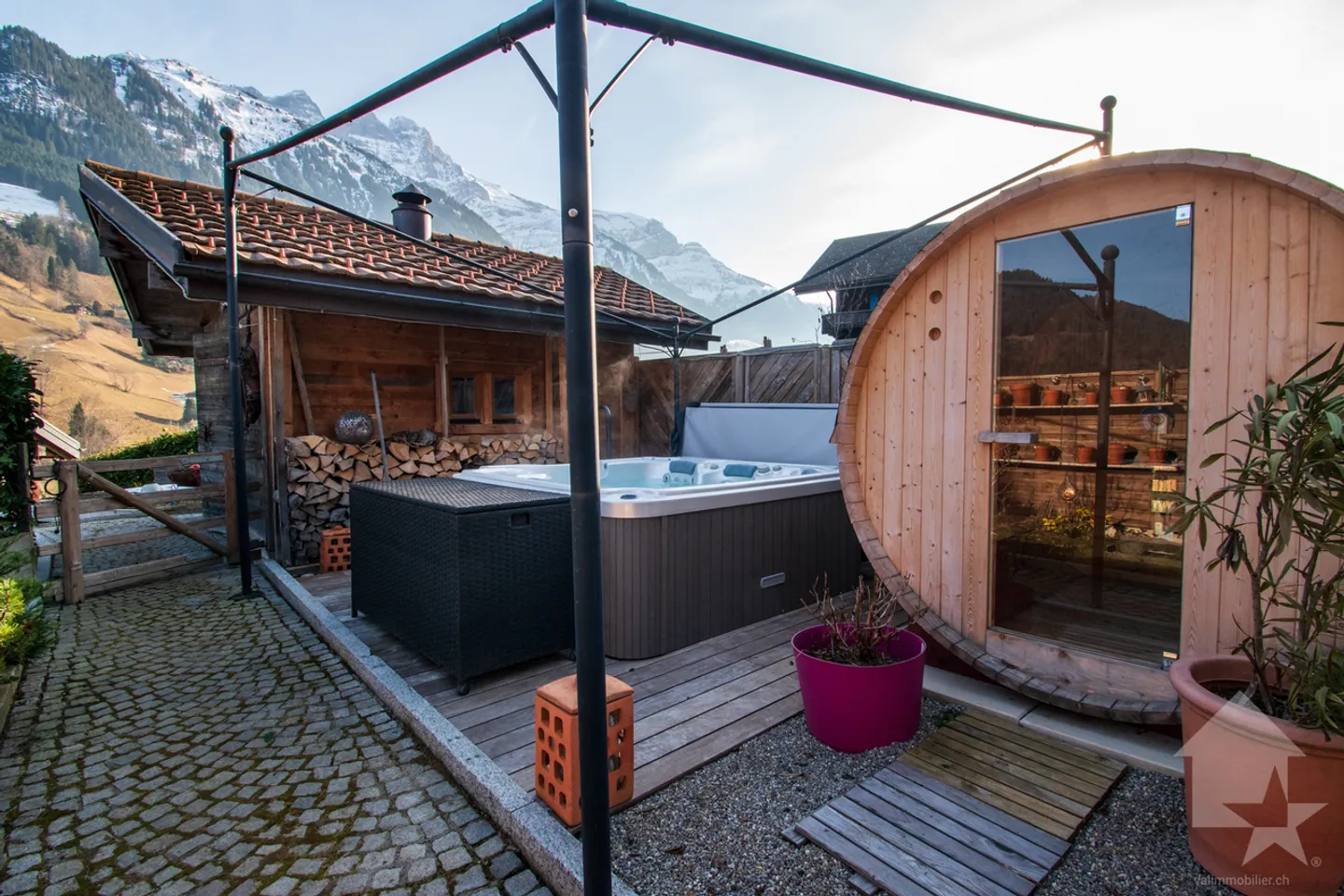 Val d'Illiez, wunderschönes Chalet mit 3 Wohnungen - Foto 8 von 11