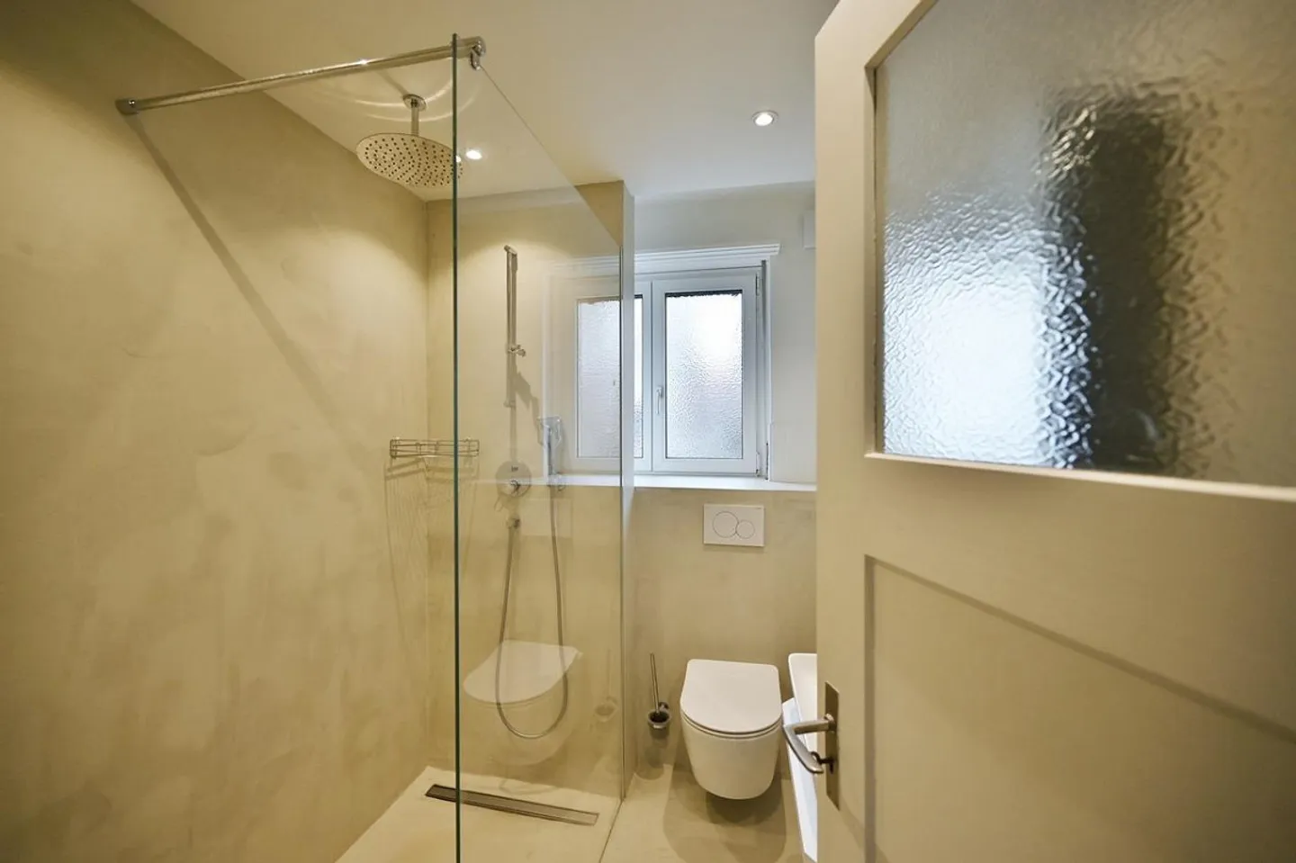 OPPORTUNITÀ UNICA - RARITÀ NEL QUARTIERE HIRZBRUNNEN - Foto 6 di 10