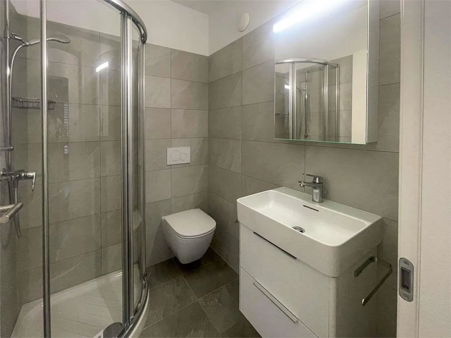 Apartment for rent - Photo 10 of 12