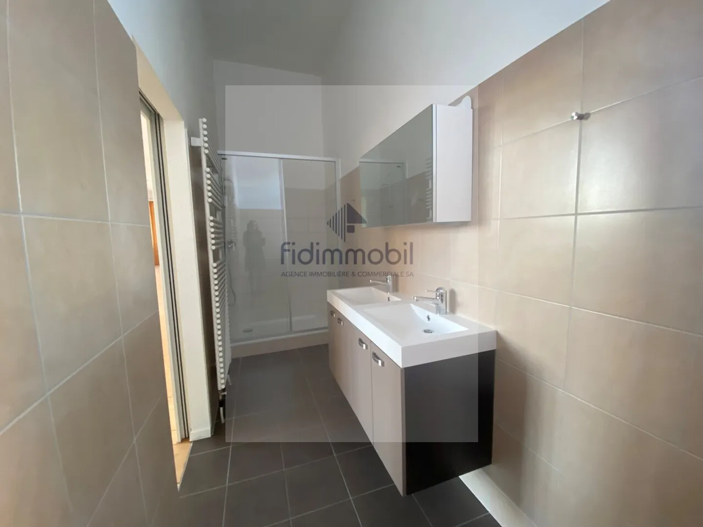 Loft luminoso e contemporaneo nel cuore di La Chaux-de-Fonds - Foto 9 di 11